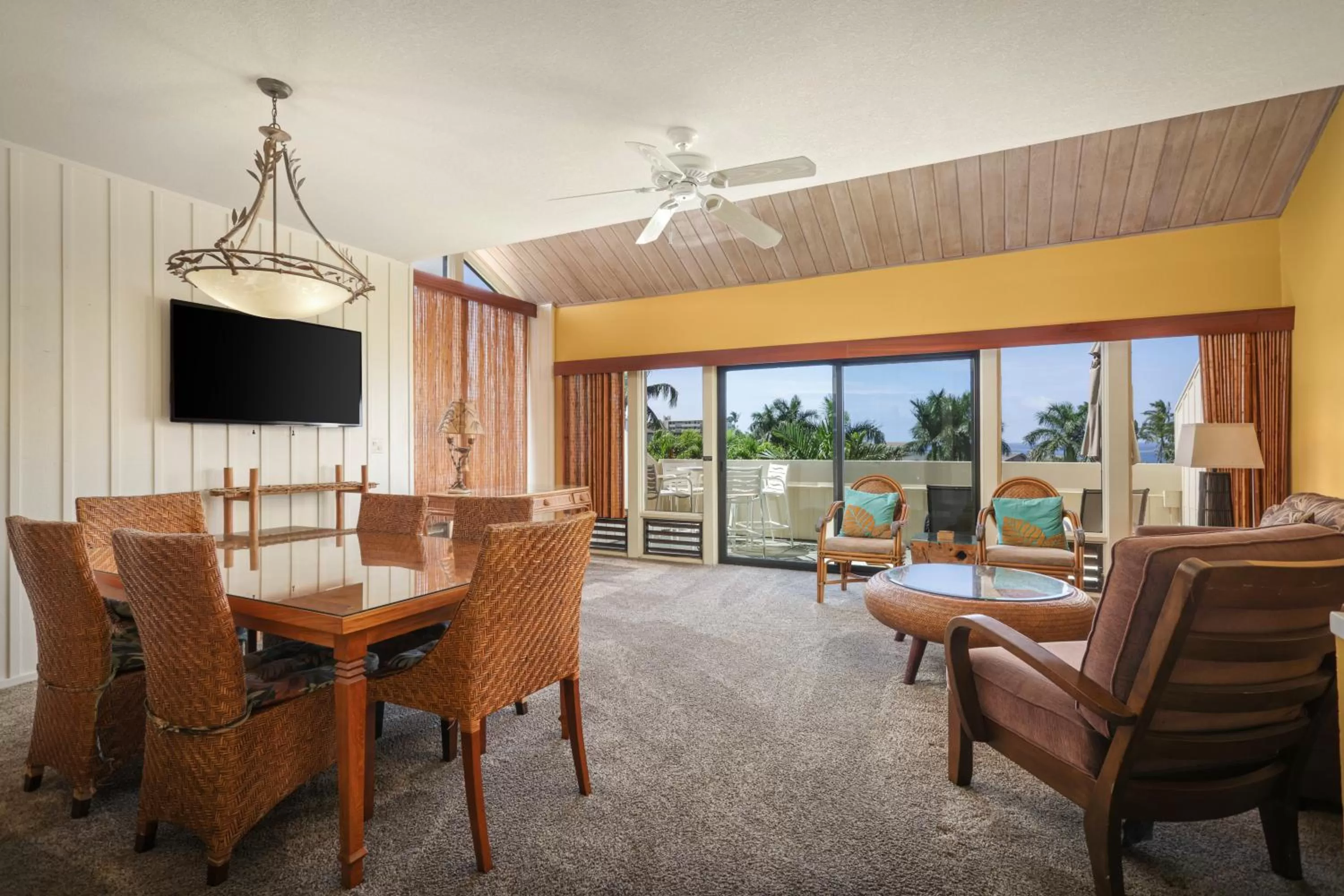 TV and multimedia in Aston At Poipu Kai