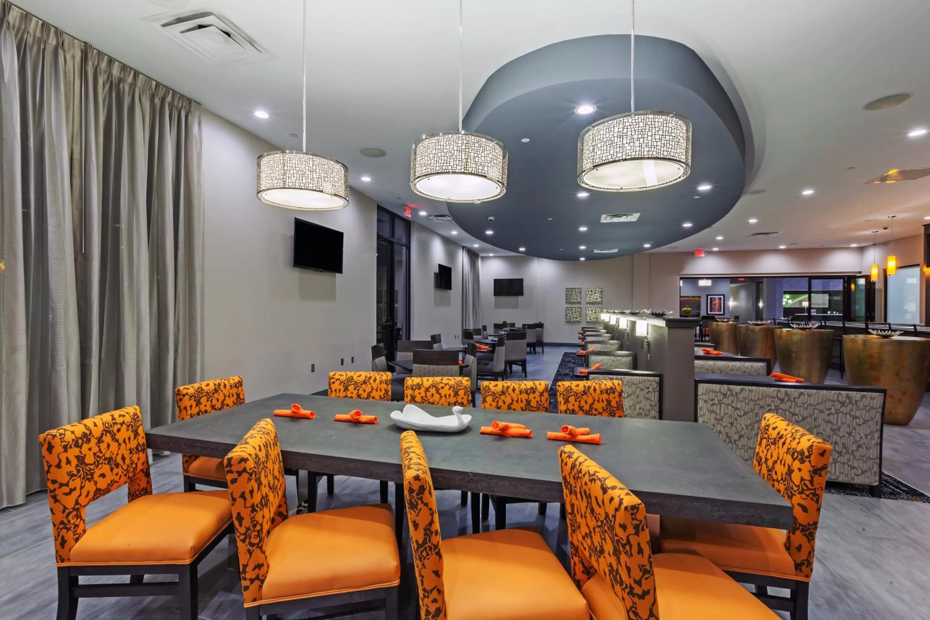 Restaurant/places to eat in Holiday Inn Houston NE-Bush Airport Area by IHG