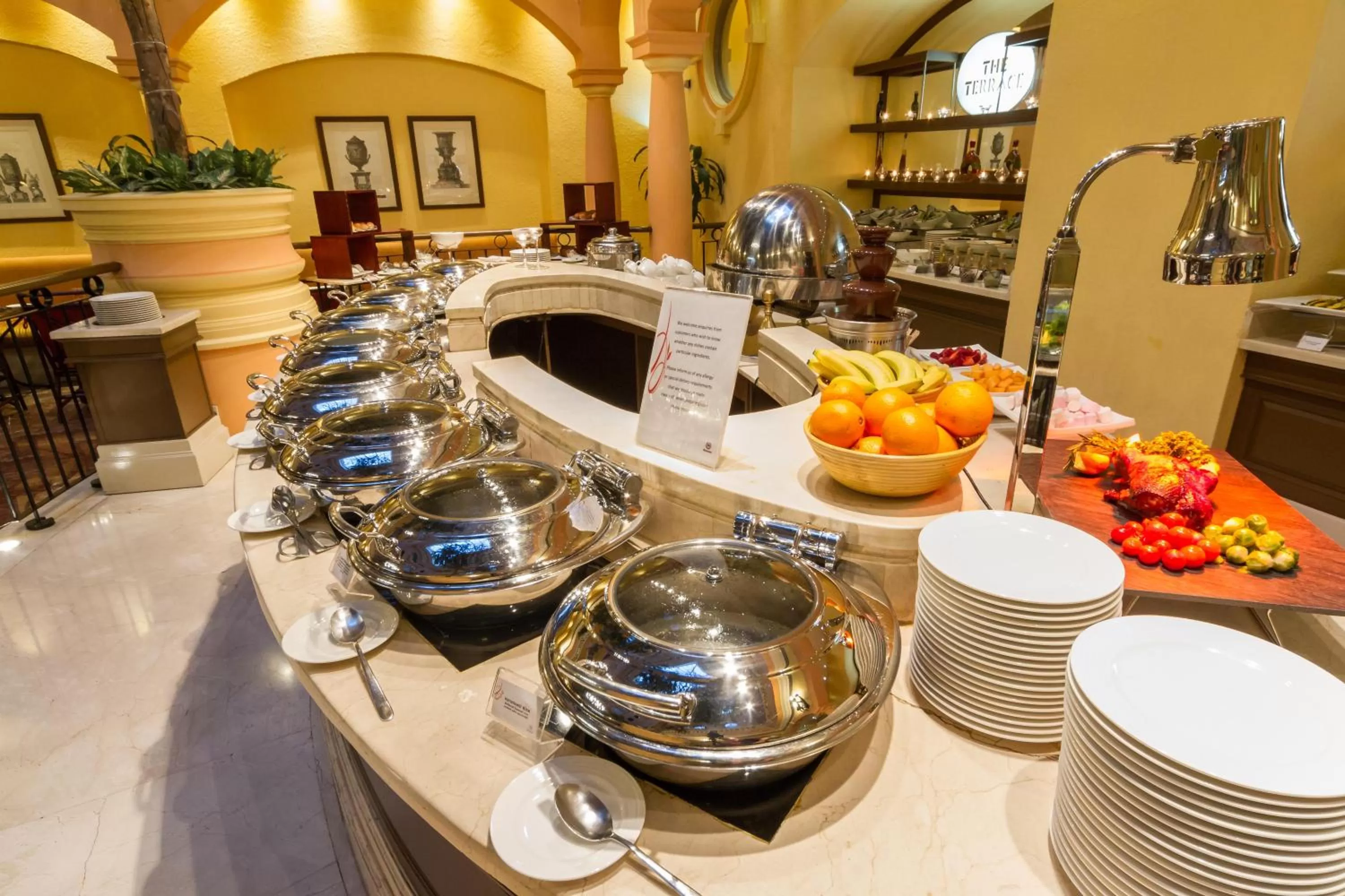 Restaurant/places to eat in Grand Excelsior Hotel Deira