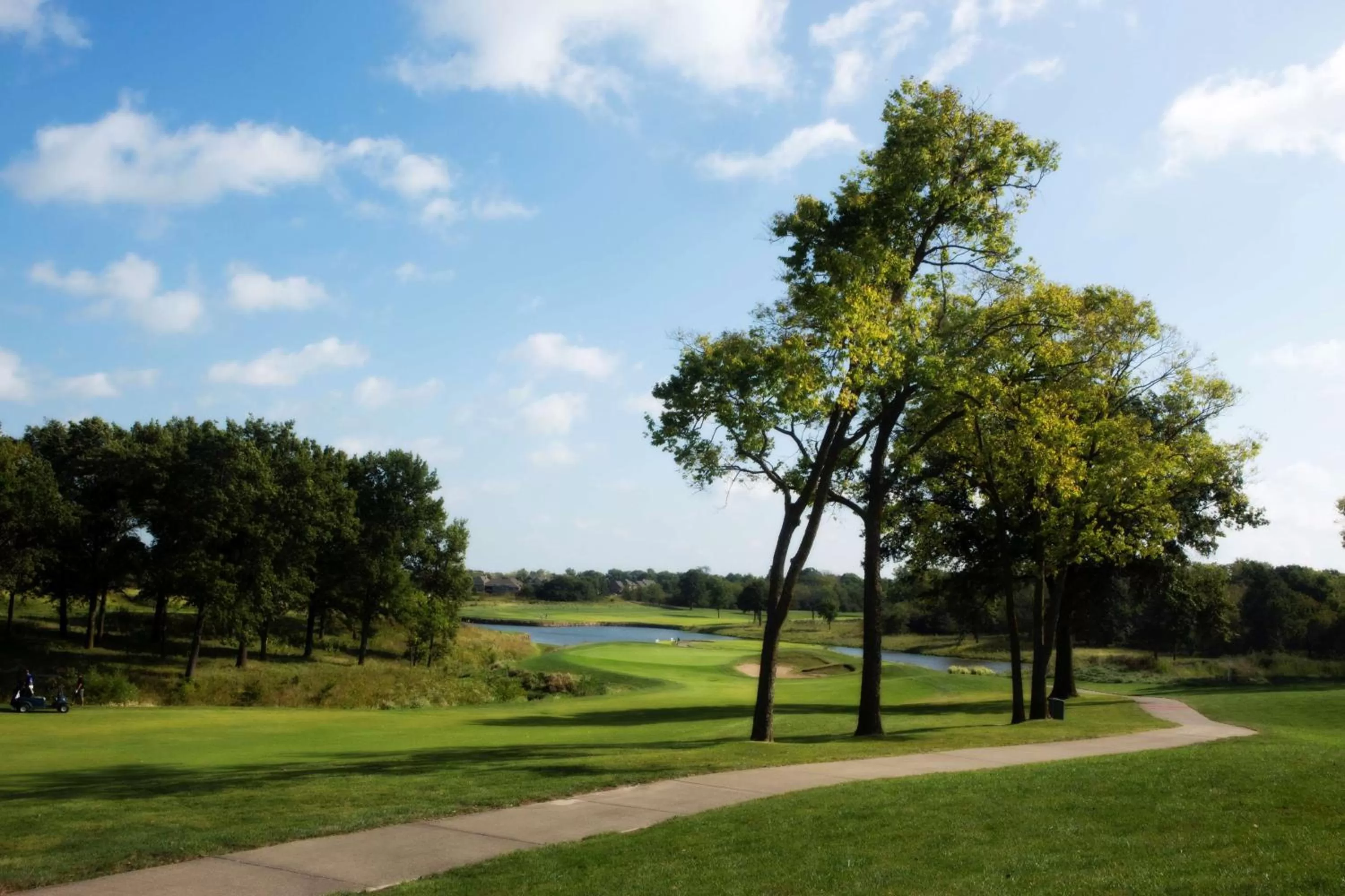 Golfcourse in Embassy Suites by Hilton Kansas City International Airport