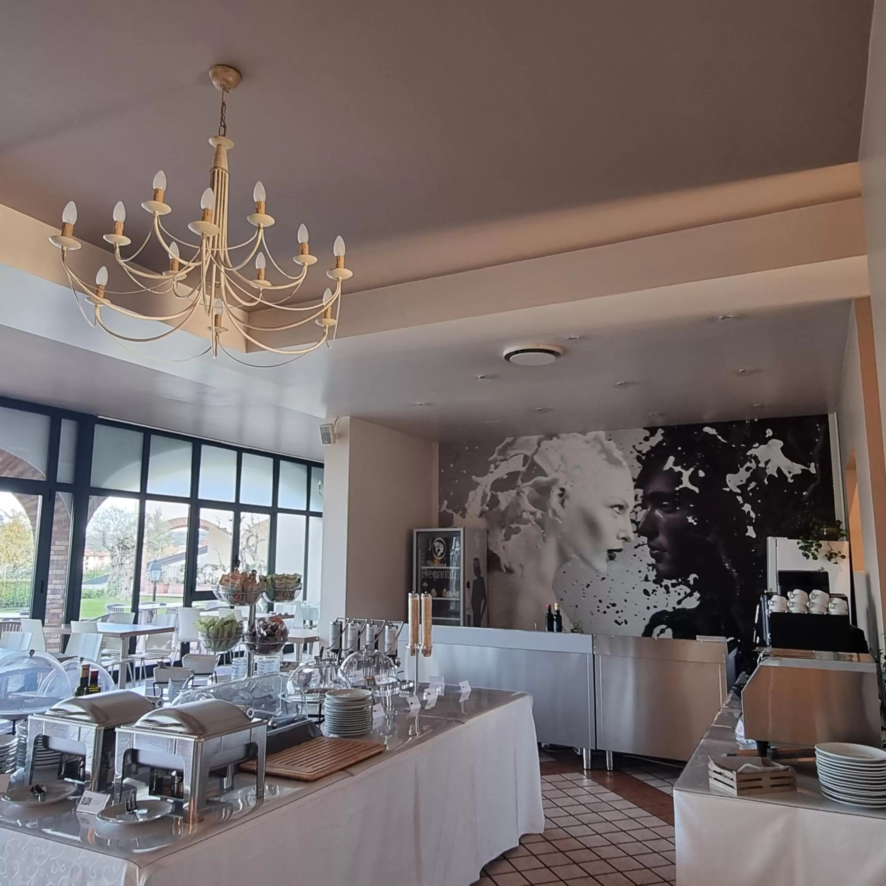 Restaurant/places to eat in Le Terrazze sul Lago Hotel & Residence
