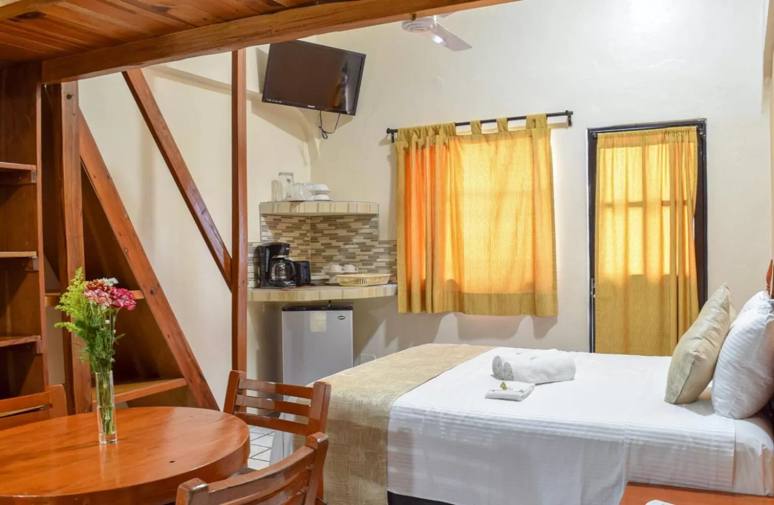 TV/Entertainment Center in Hotel Bucaneros Isla Mujeres