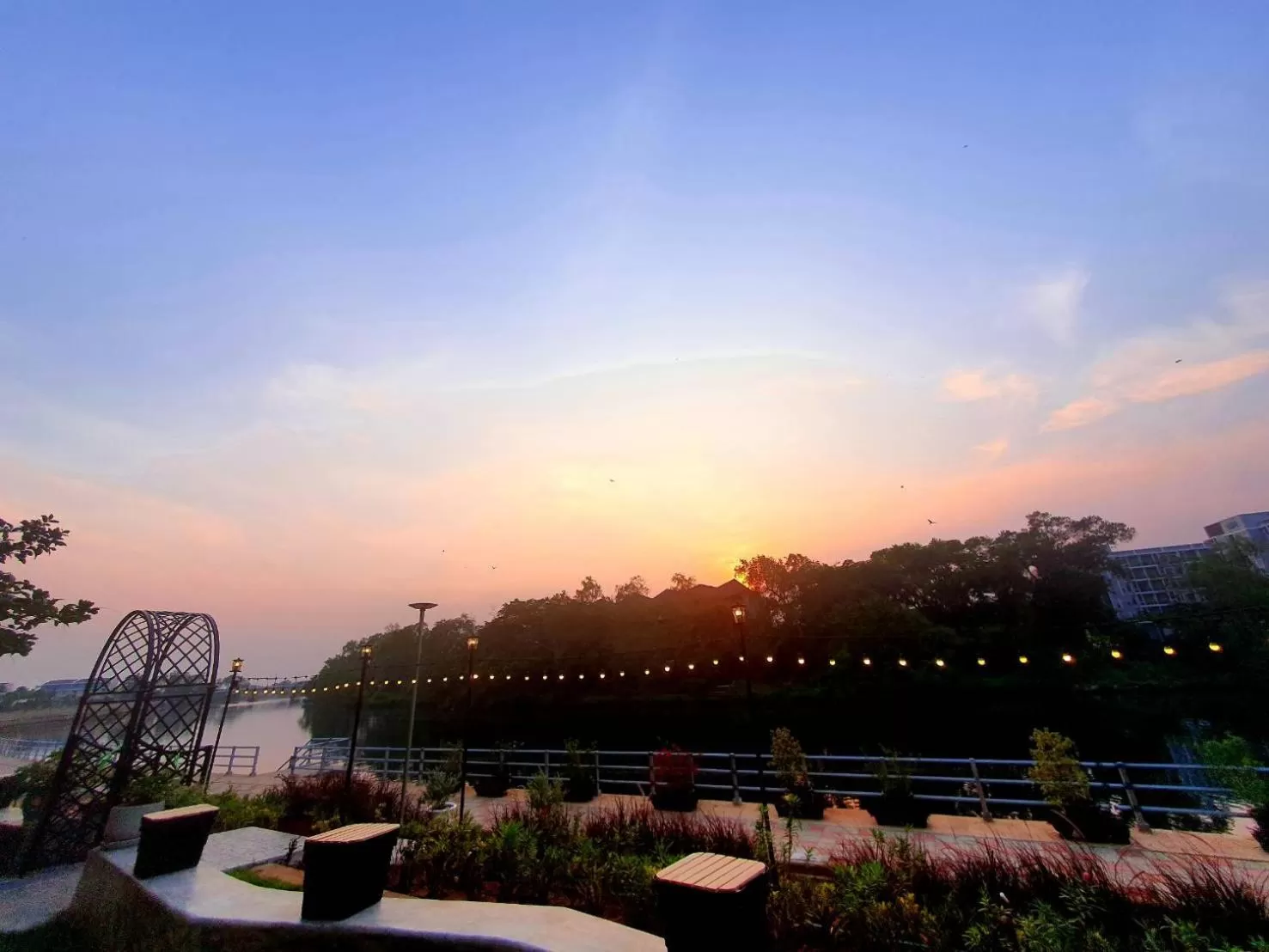 Restaurant/places to eat in USABAI Riverside Boutique Hotel