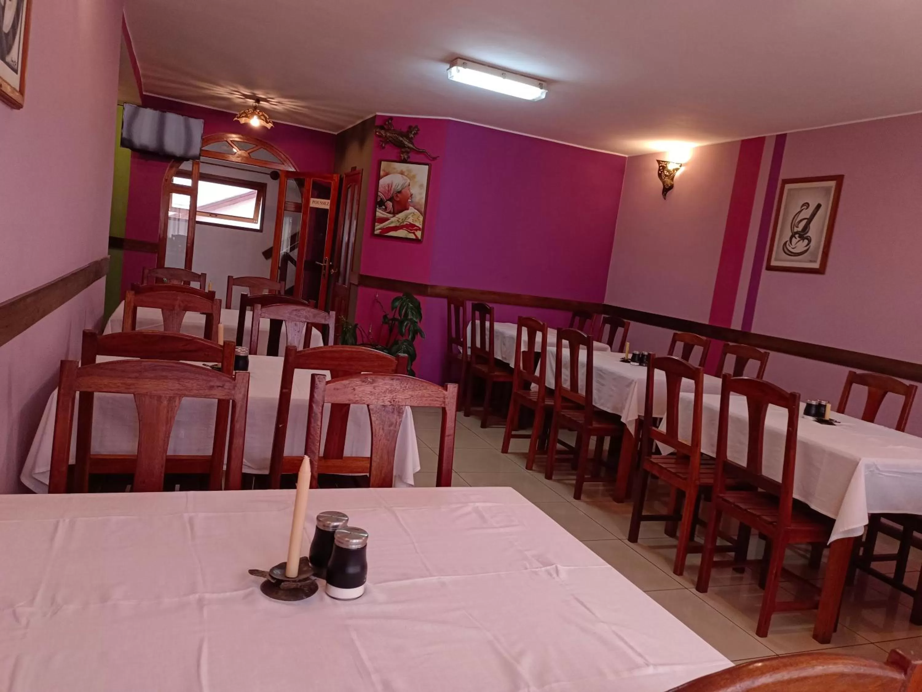 Restaurant/places to eat in Antsirabe Hotel