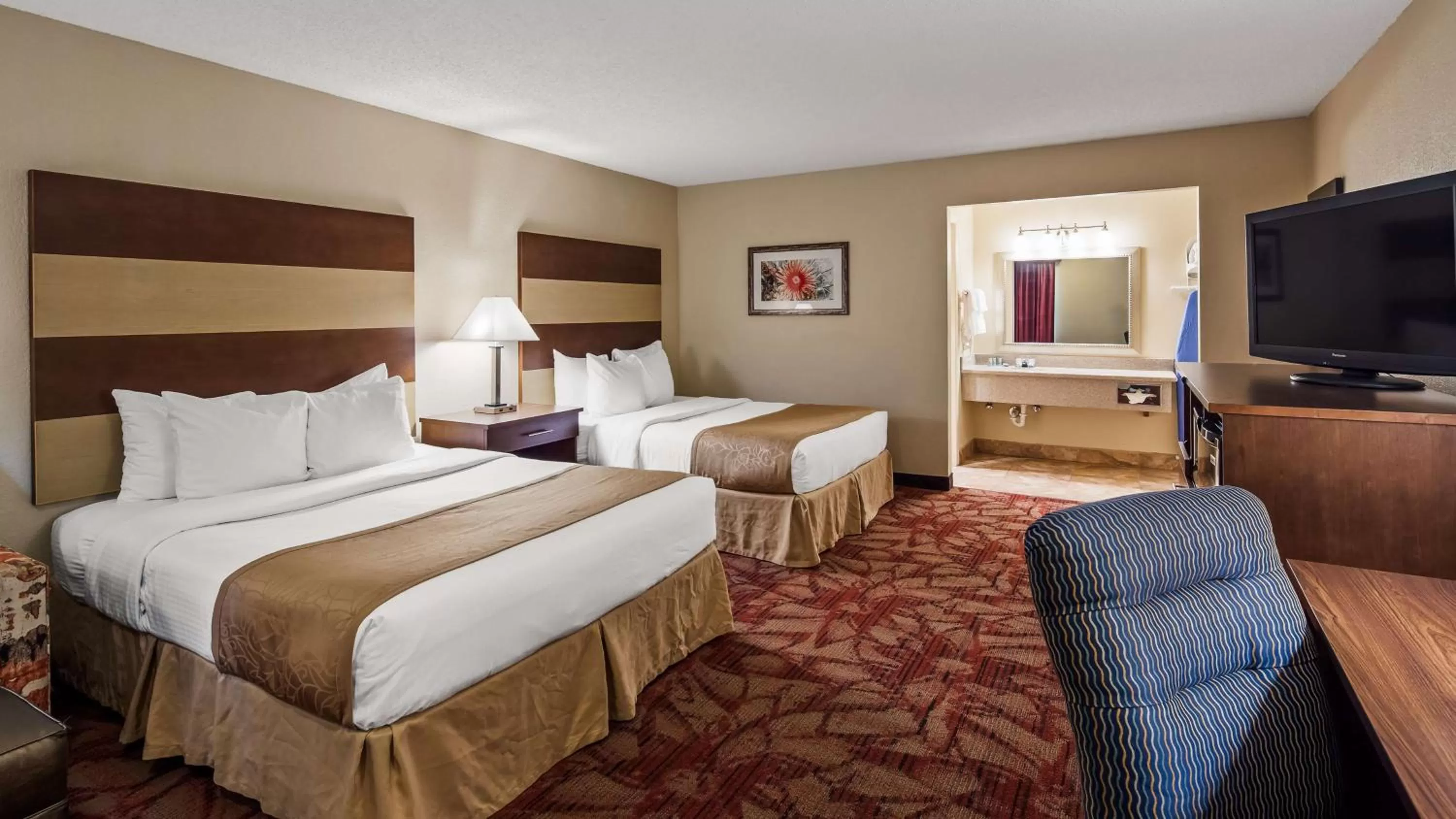 Queen Room with Two Queen Beds - Disability Access/Non-Smoking in Best Western Pine Springs Inn