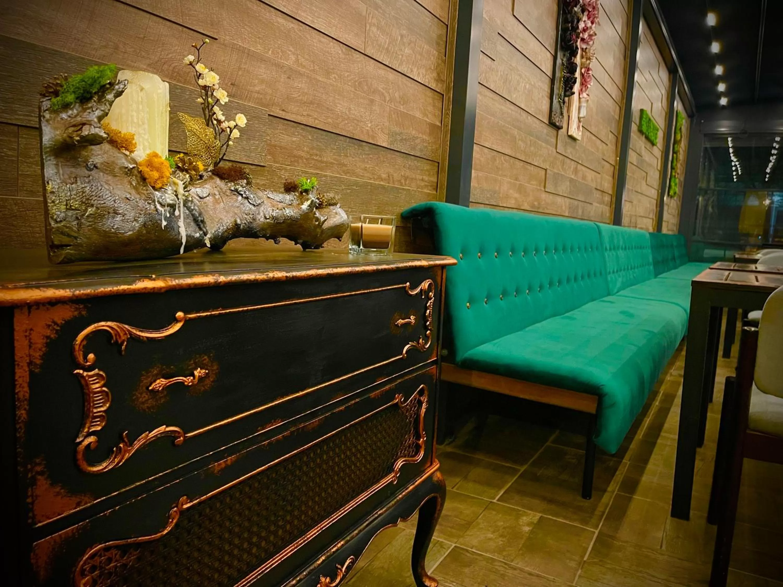 Seating area in MBI Travel Inn