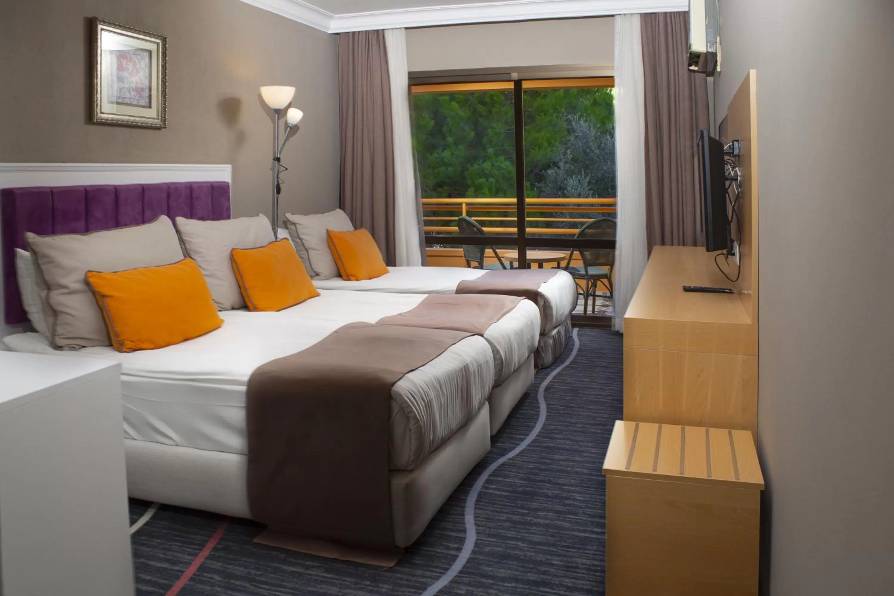 Bed in Suhan Seaport Hotel