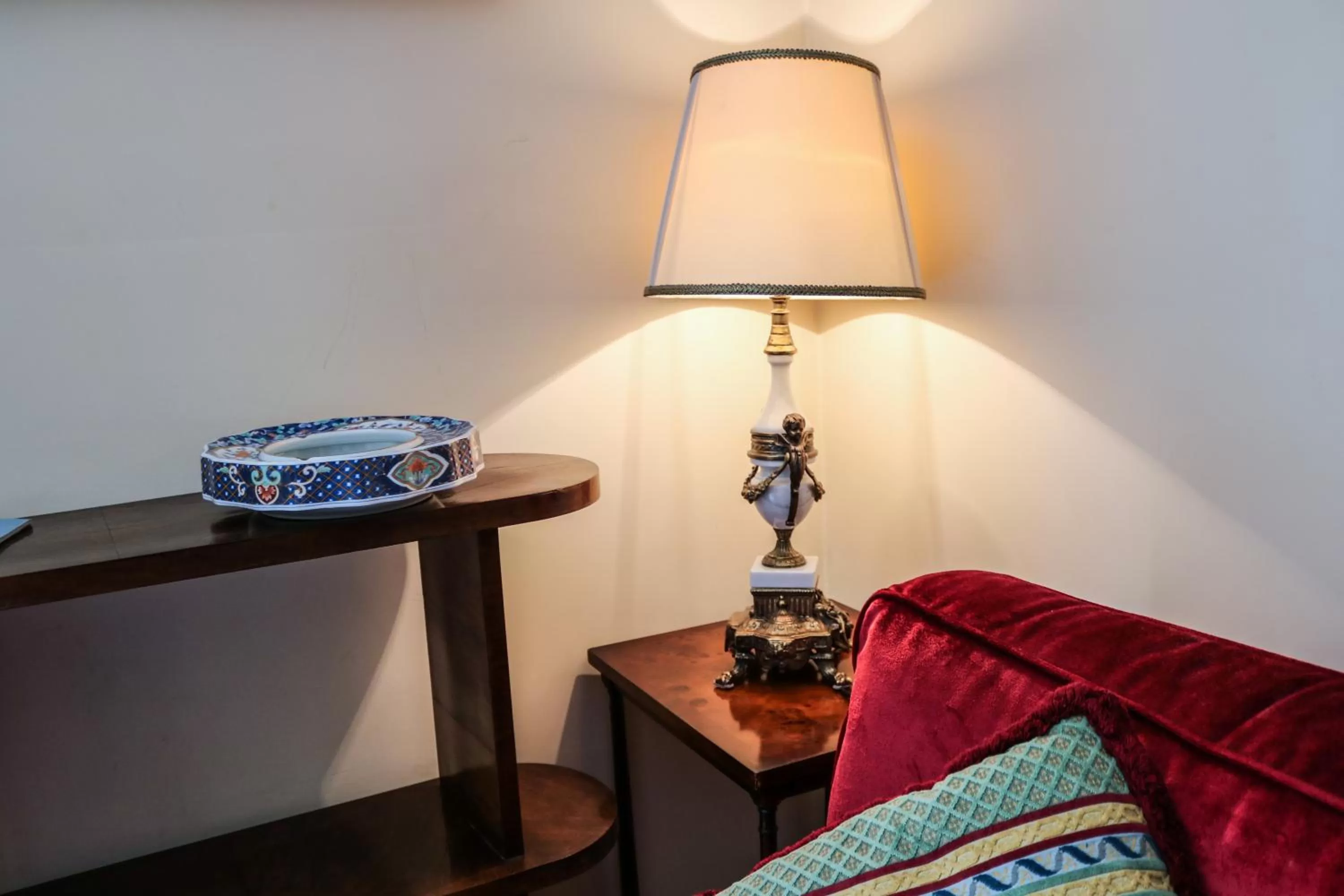 Decorative detail in Rome Kings Suite