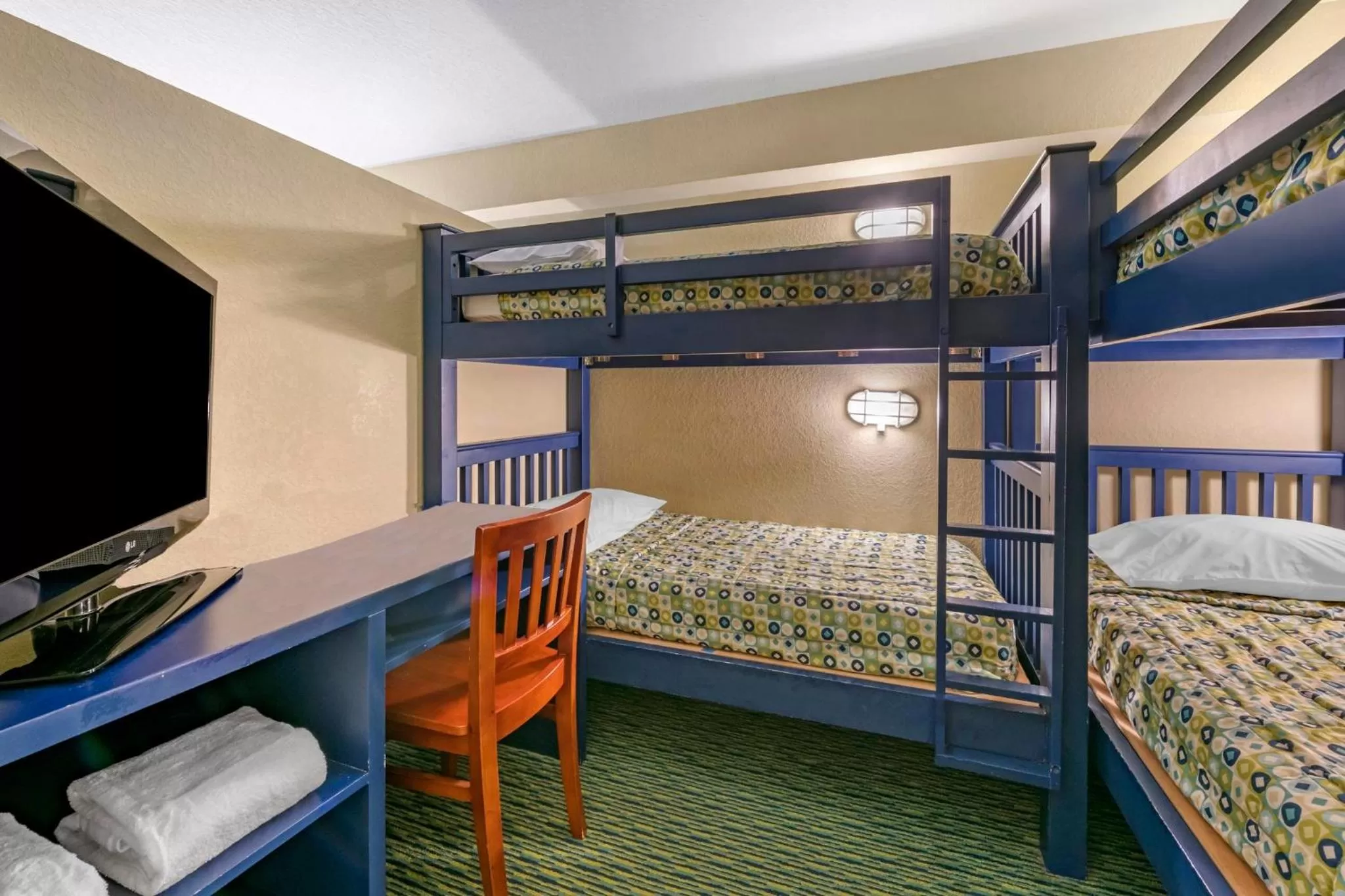 Photo of the whole room, Bed in Holiday Inn Resort Orlando - Lake Buena Vista by IHG