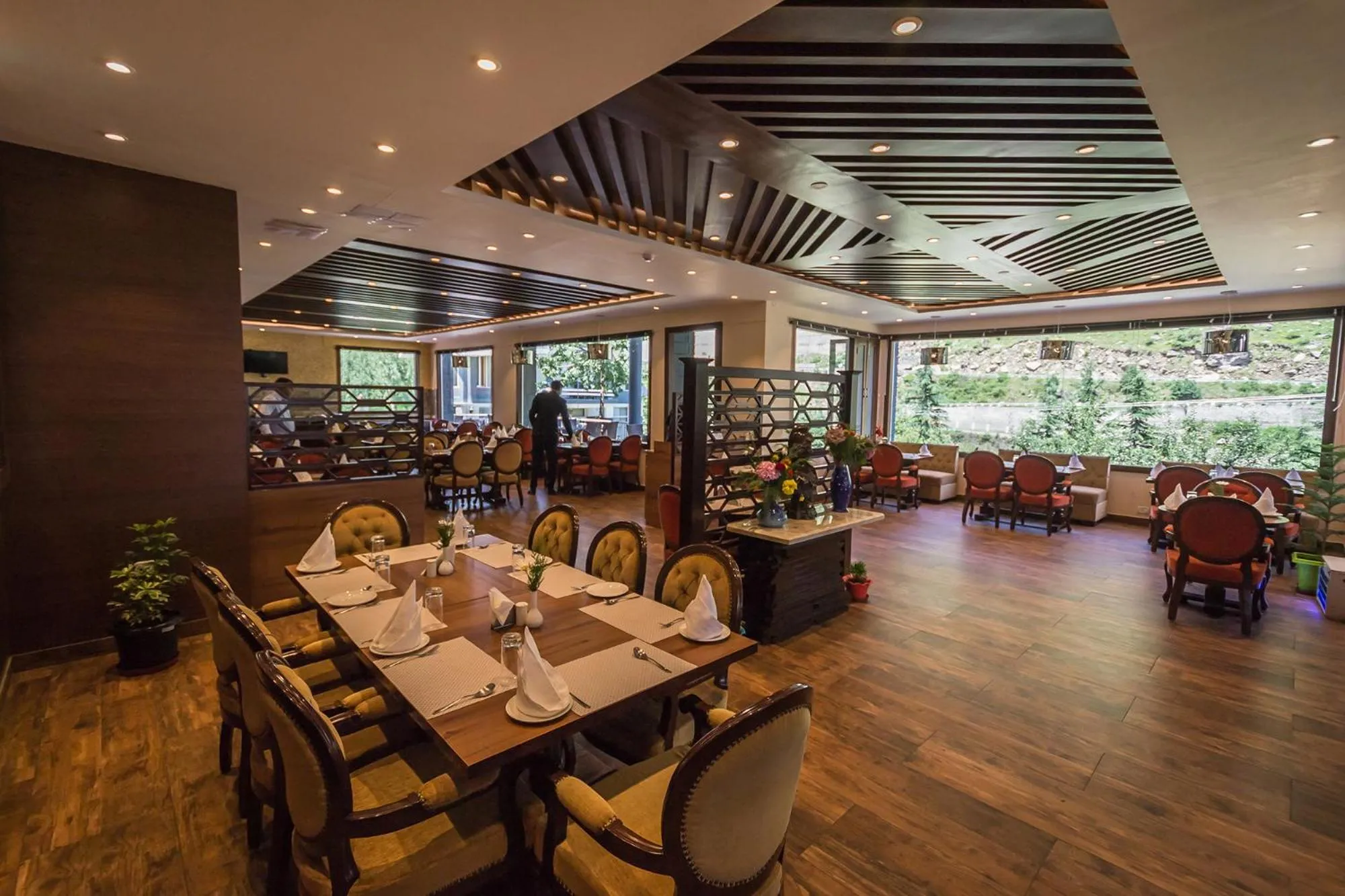 Restaurant/places to eat in The Highland Park - A Truly River side Resort