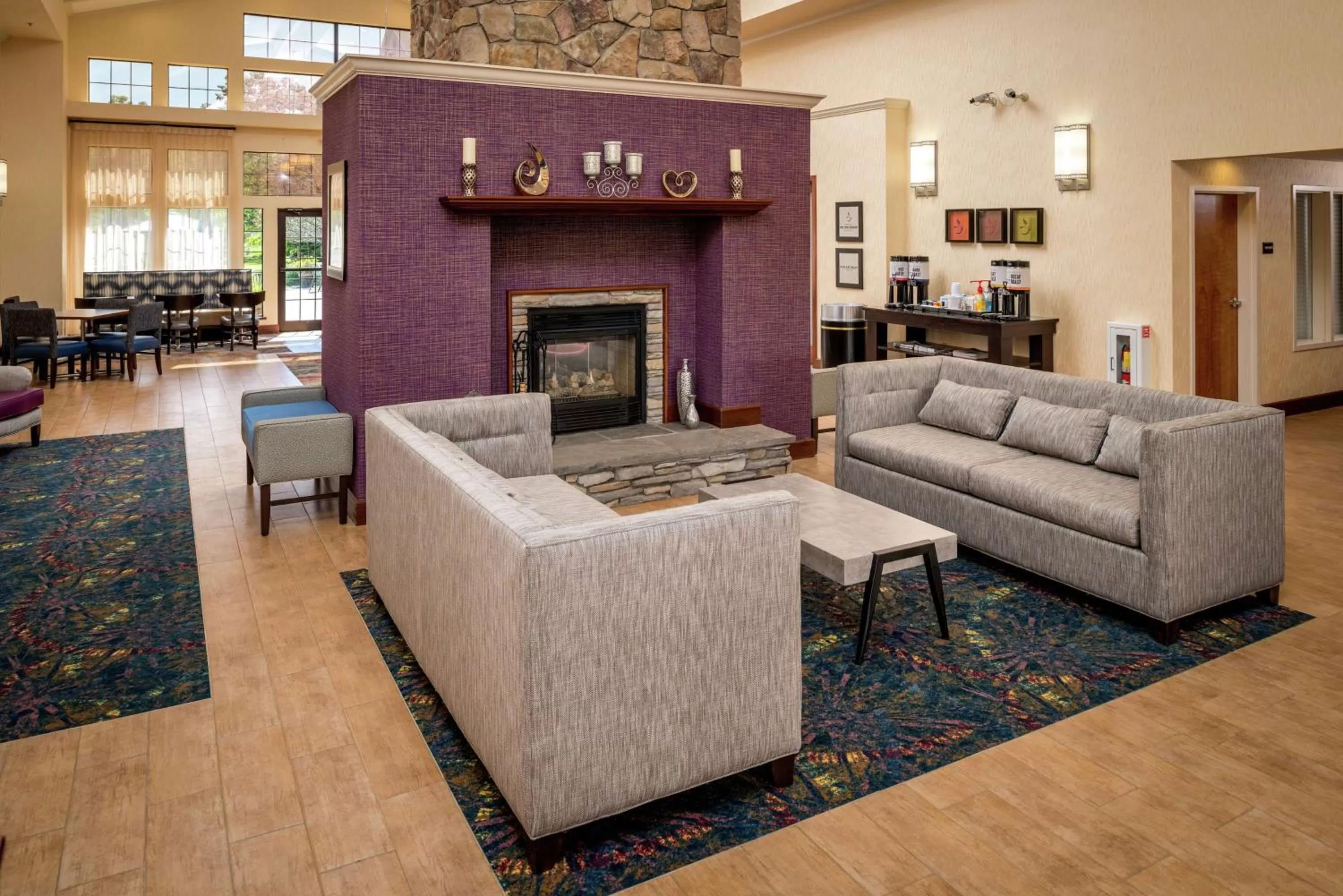 Lobby or reception in Hampton Inn & Suites Binghamton/Vestal