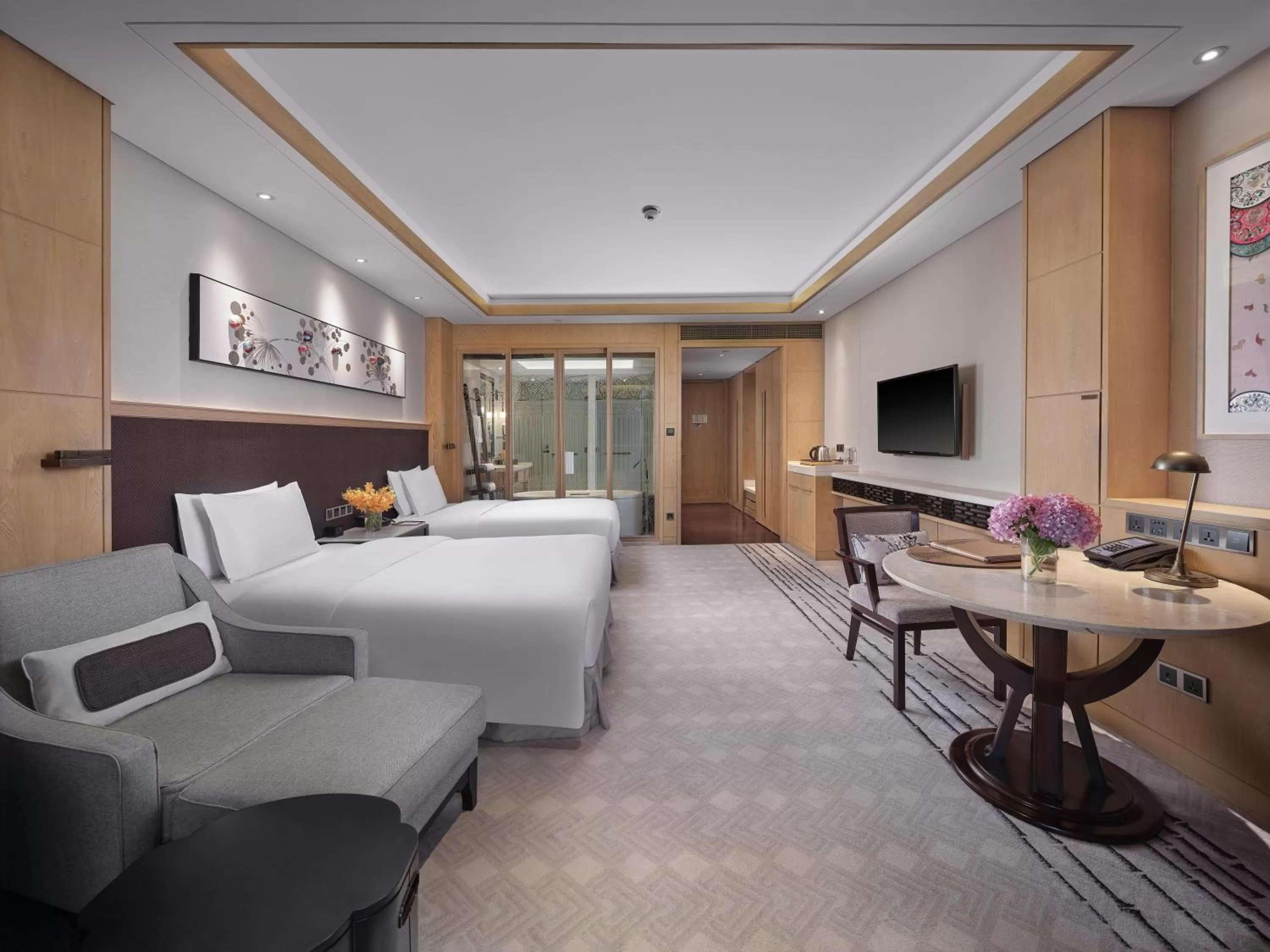 Photo of the whole room, Bed in Hilton Dali Resort & Spa