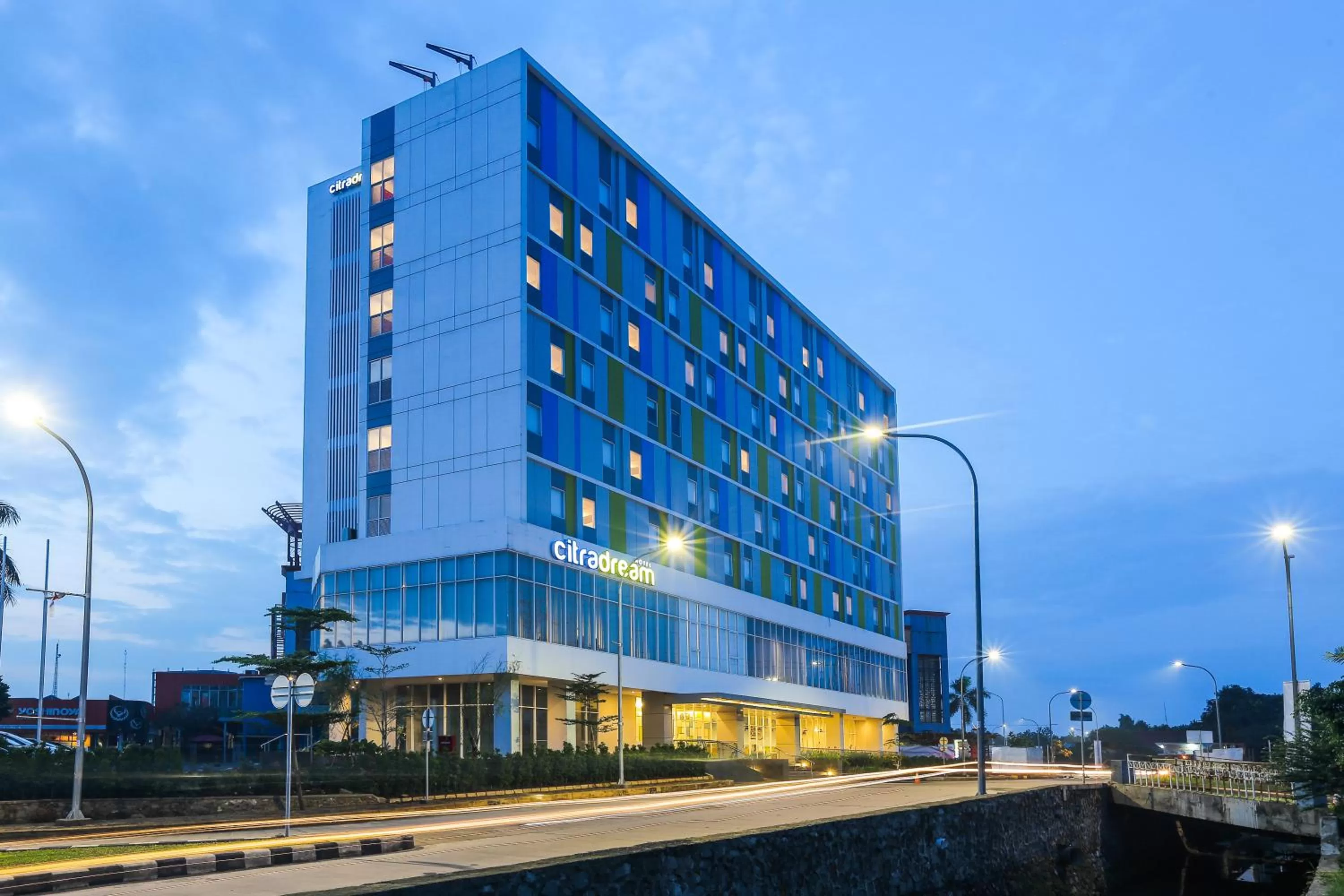 Property building in Hotel Citradream Bintaro