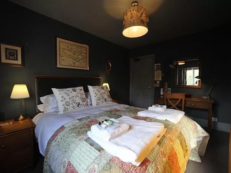 Bedroom, Bed in The Lamb Inn