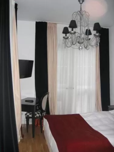 Photo of the whole room, Bed in Hotel Aleksandra