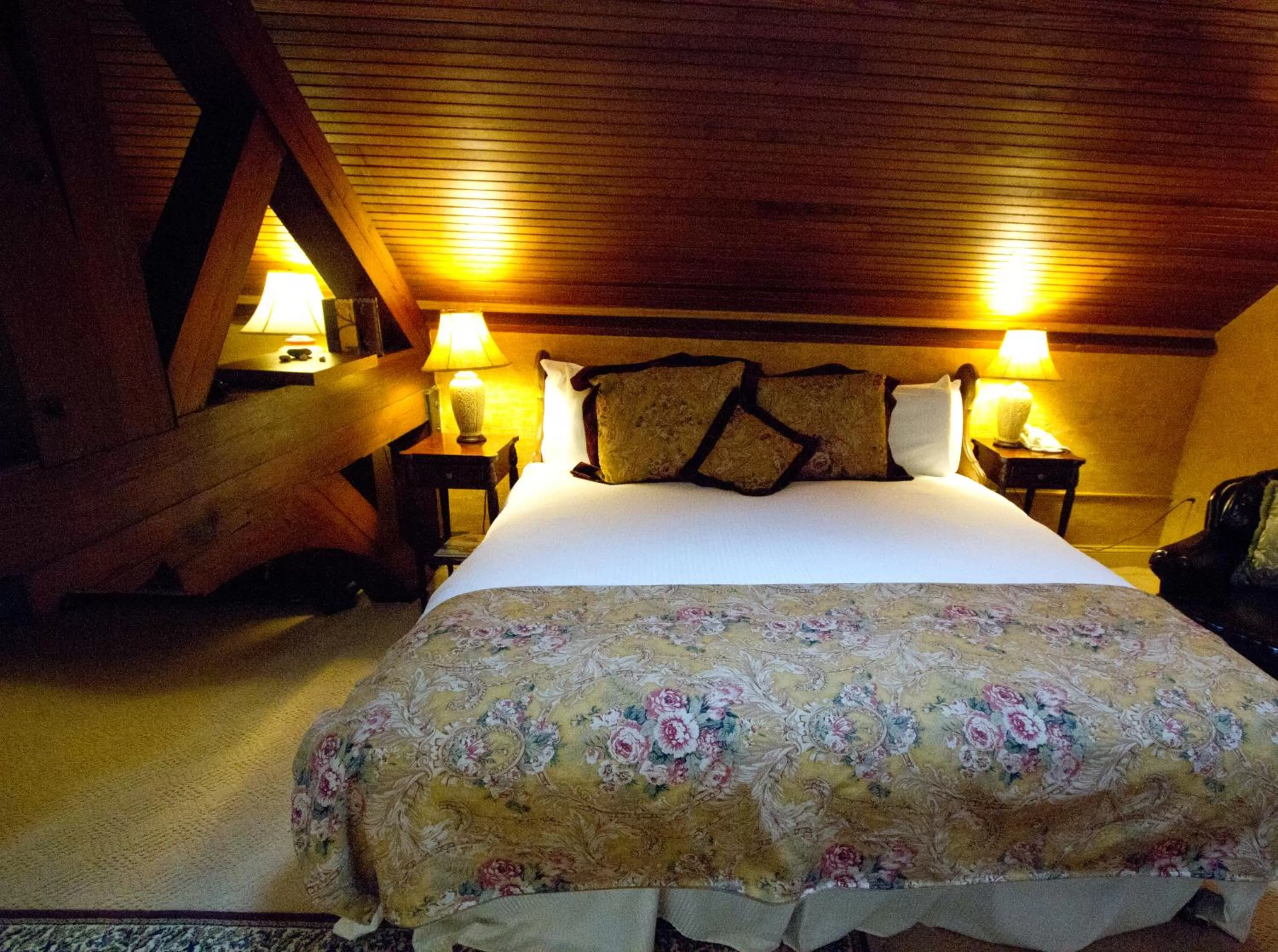 Bed in Belfry Inn and Bistro