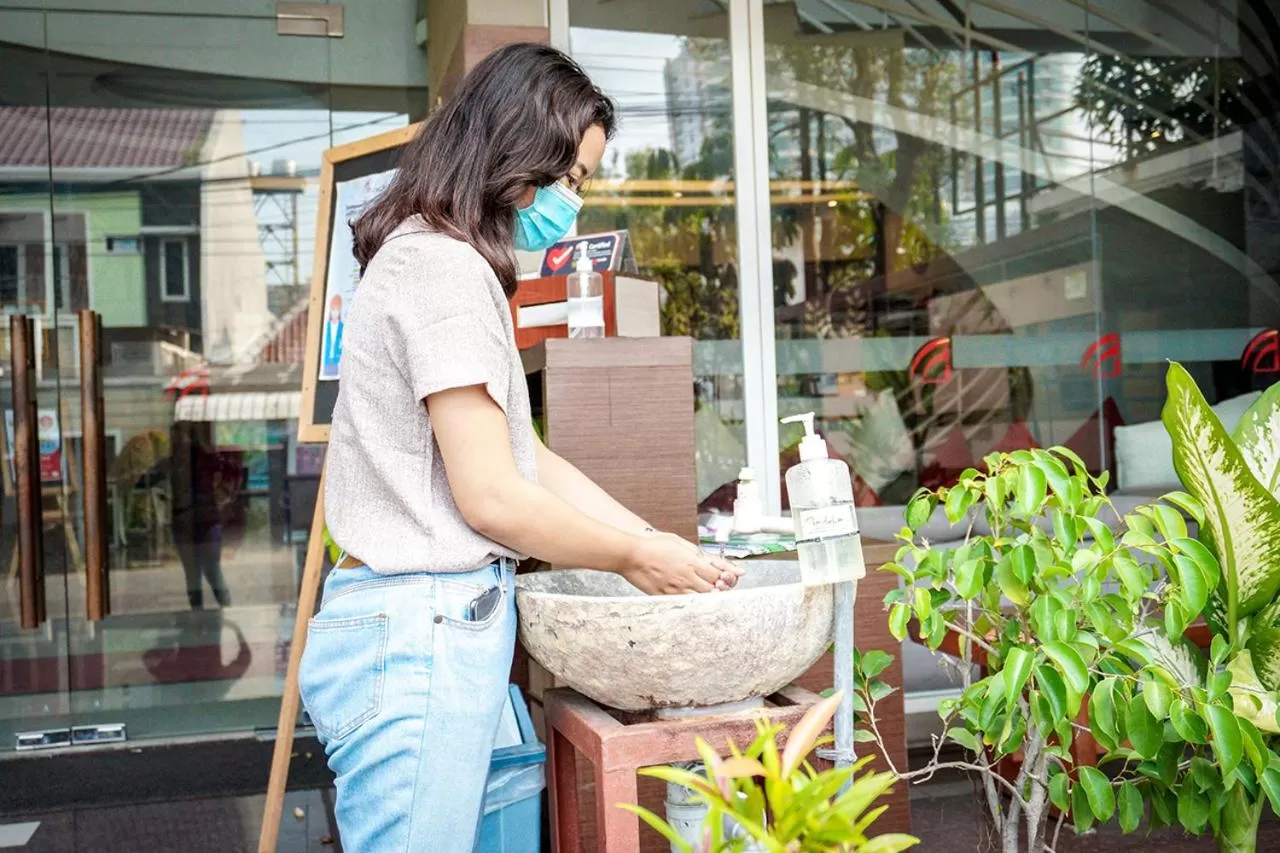 Guests in Andelir Hotel Simpang Lima Semarang