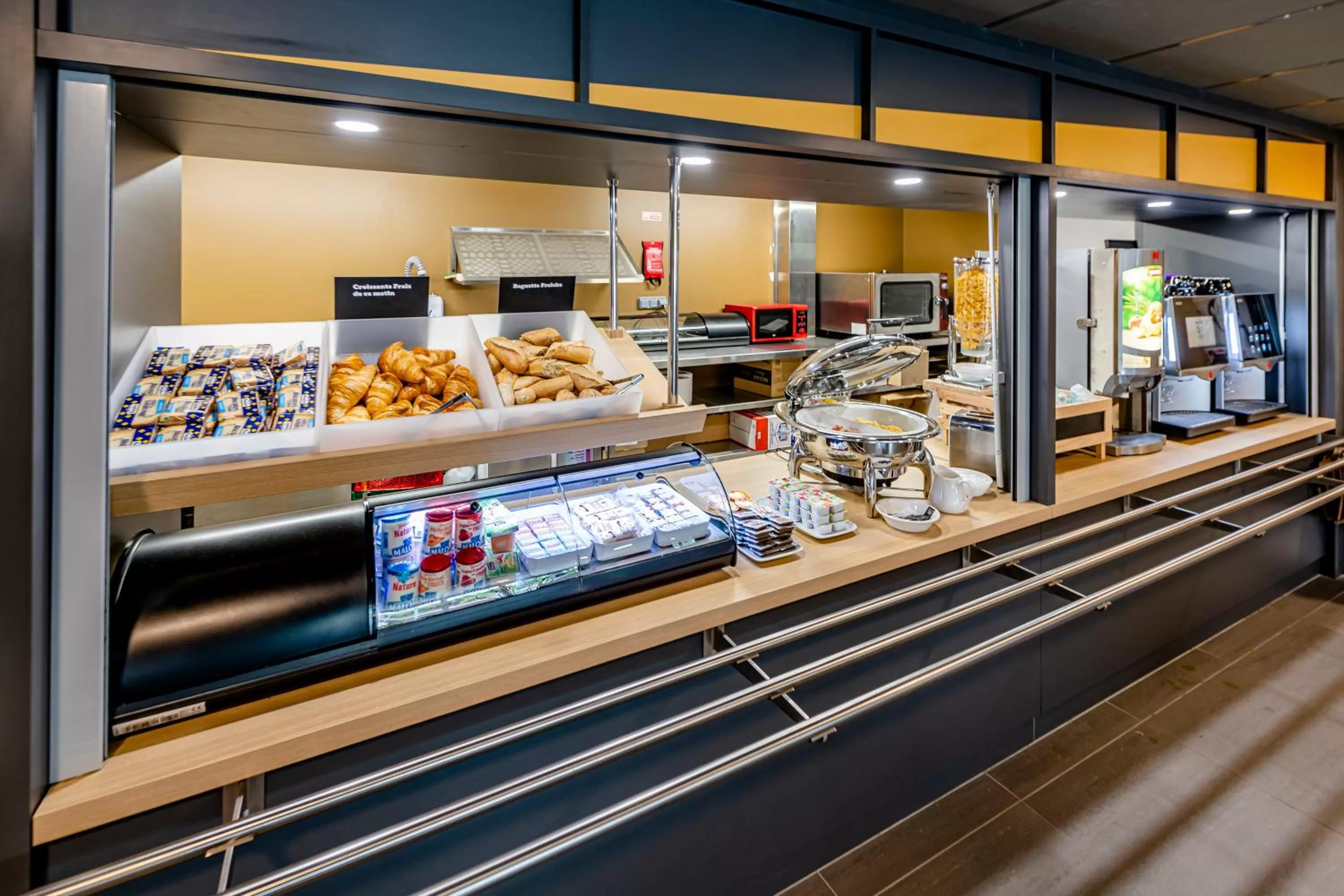 Breakfast in B&B HOTEL Bordeaux Le Haillan 3 étoiles