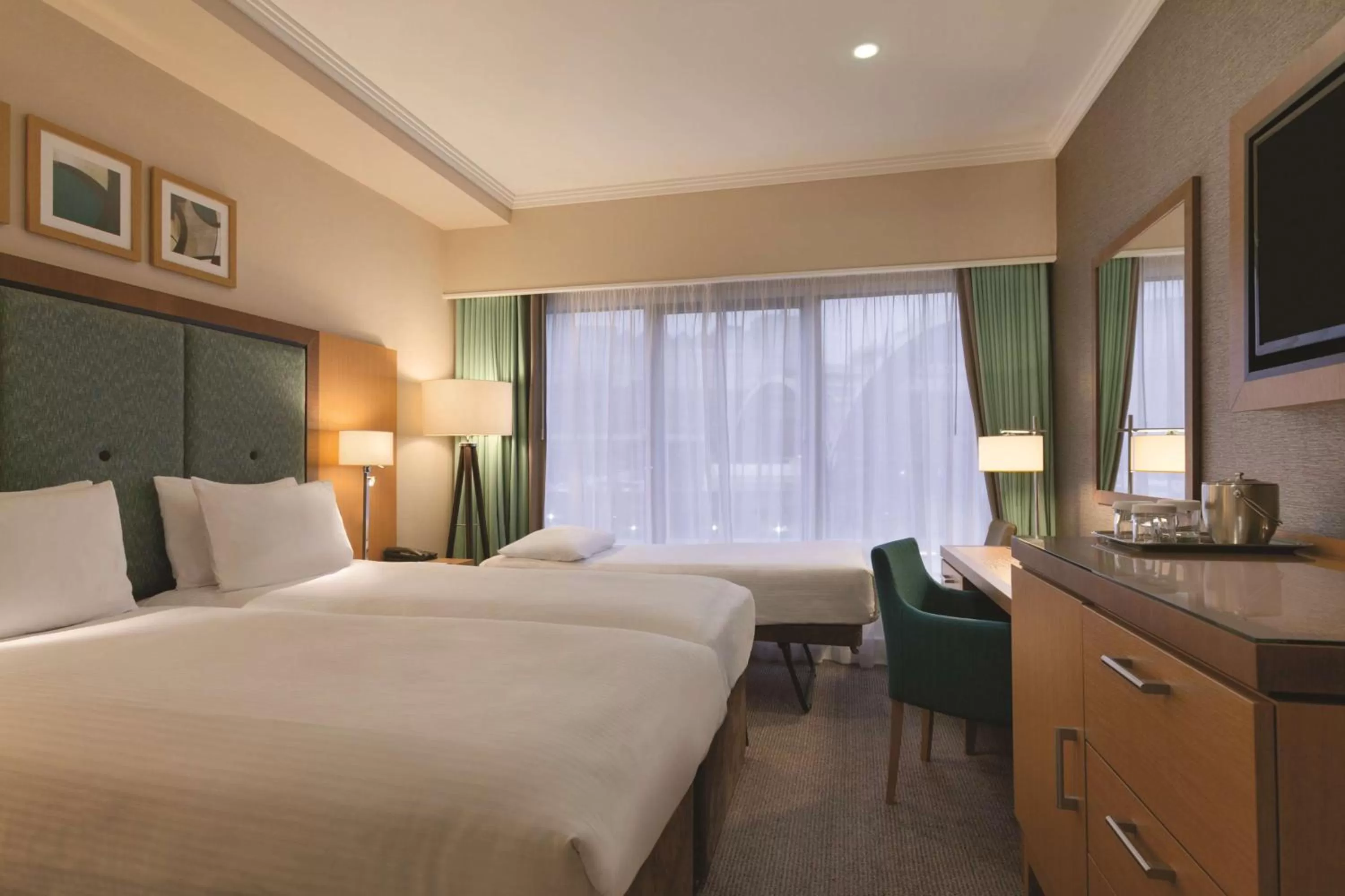 Family Twin Room in DoubleTree by Hilton London Victoria
