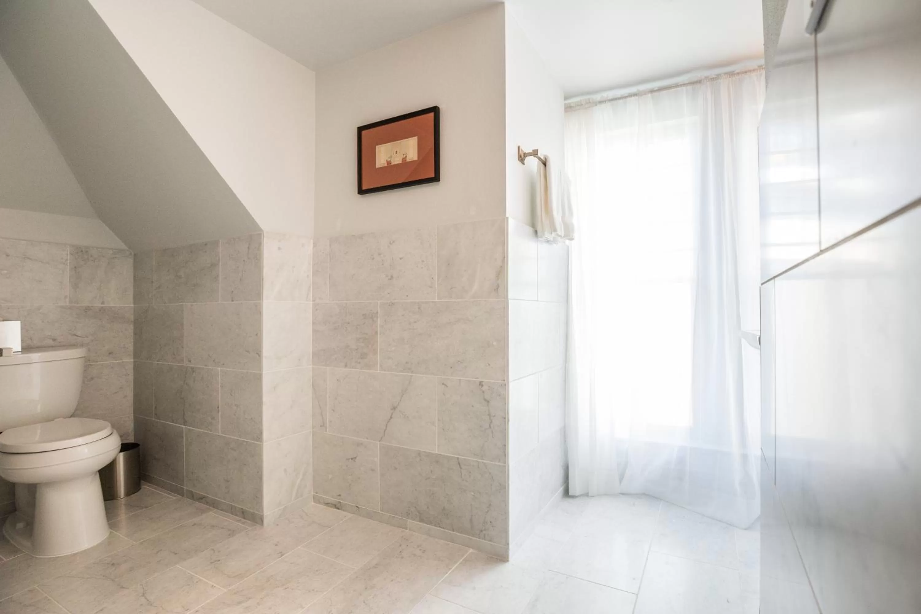 Toilet in Hotel Ella