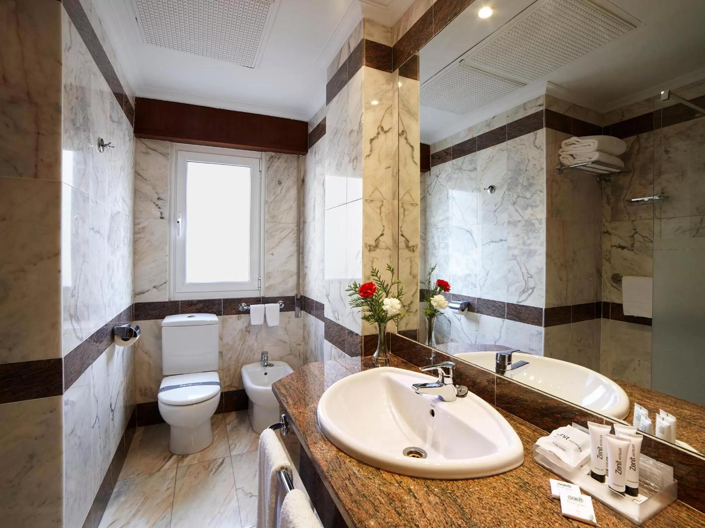 Shower in Zenit Dos Infantas