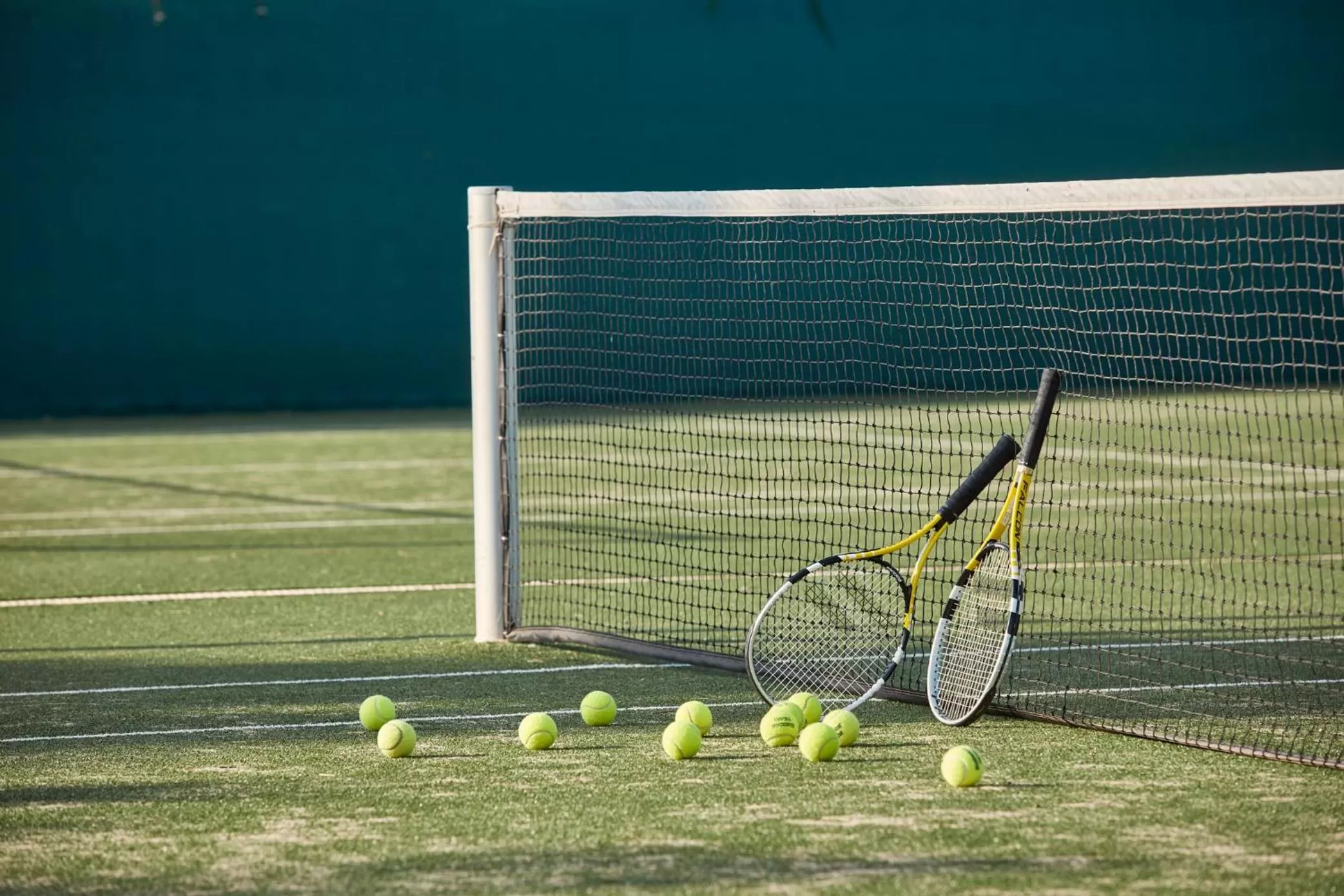 Tennis court in Grecian Bay