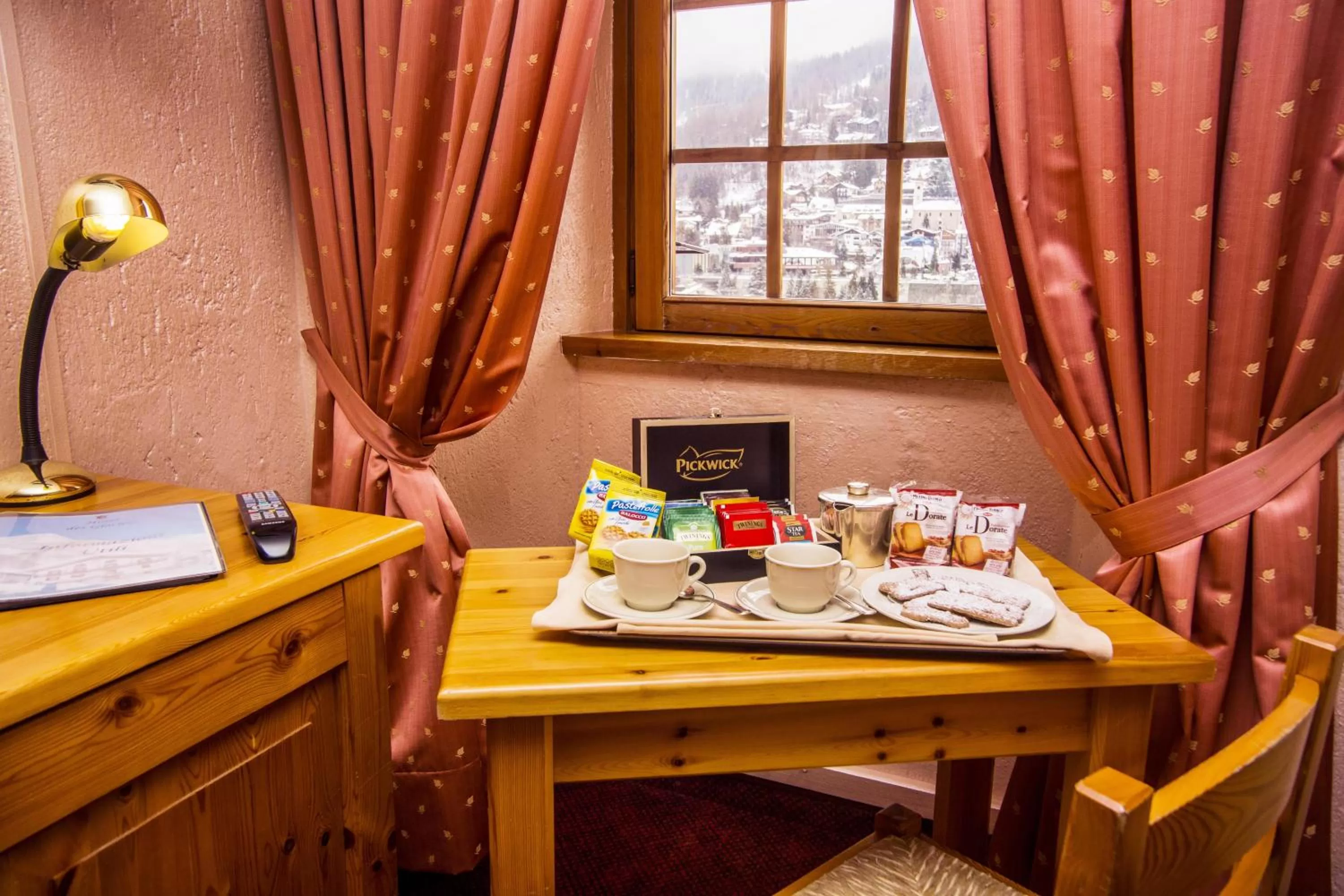 Coffee/tea facilities in Hotel Des Glaciers