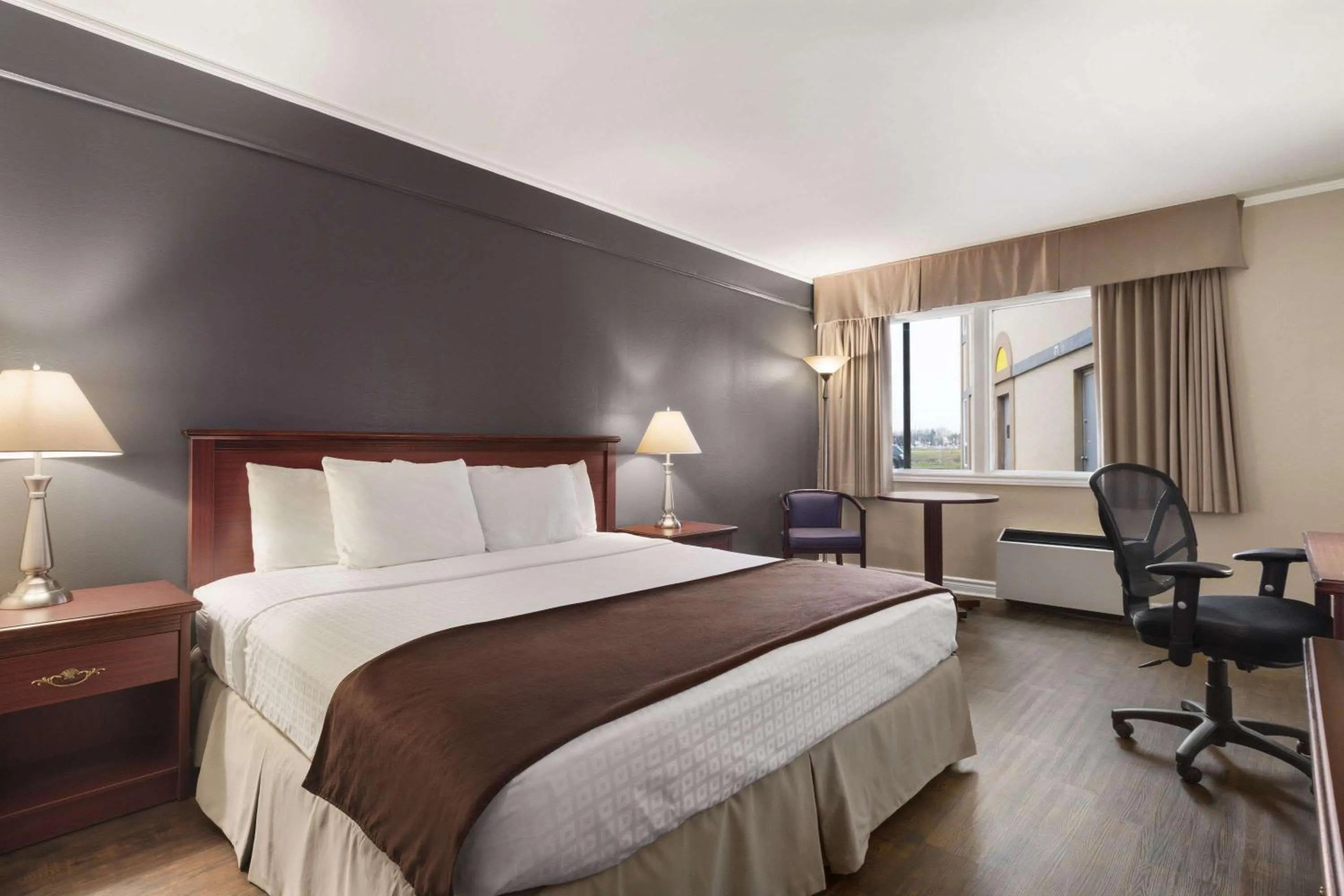 Photo of the whole room in Days Inn by Wyndham Brockville