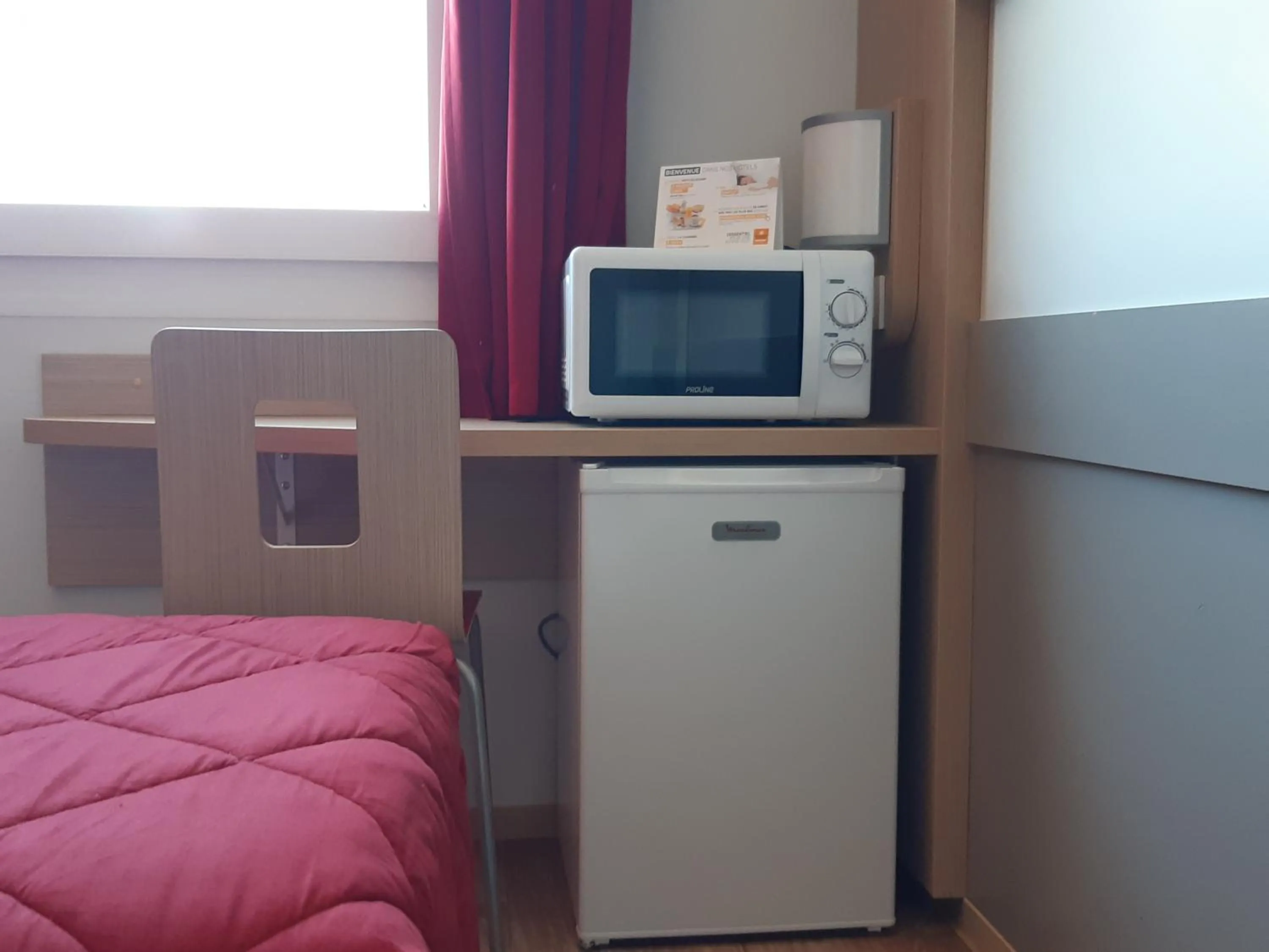 Kitchen or kitchenette in Premiere Classe Reims Nord - Bétheny