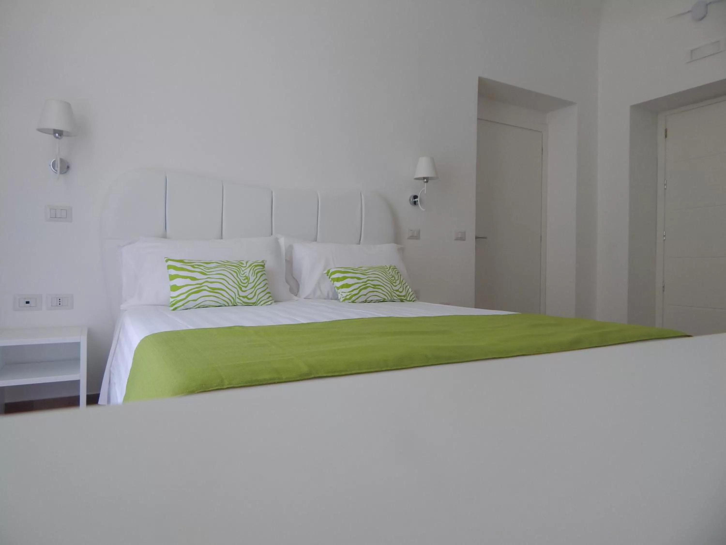 Bedroom, Bed in Roma Resort Colosseum