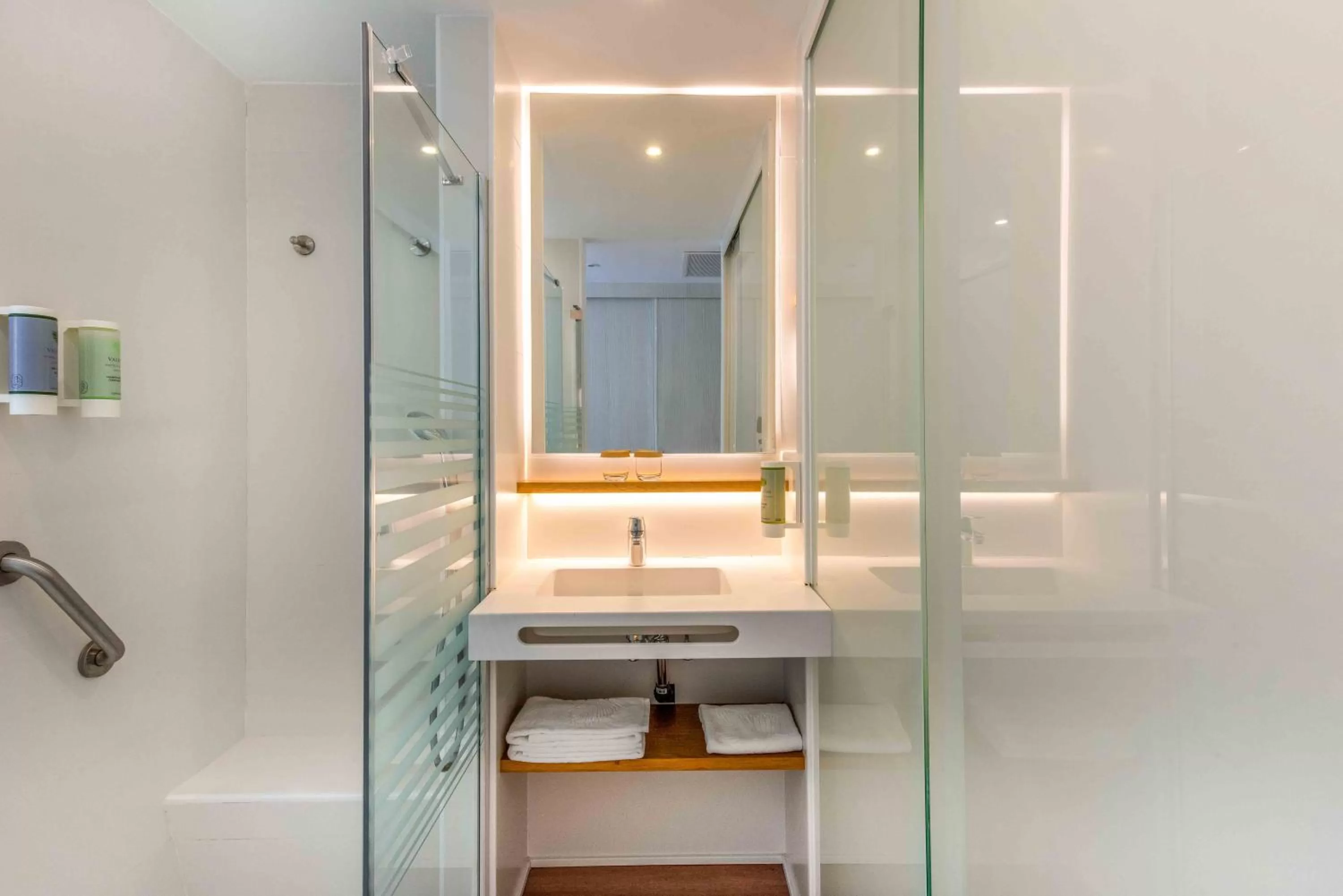 Bathroom in Valentin Park Club