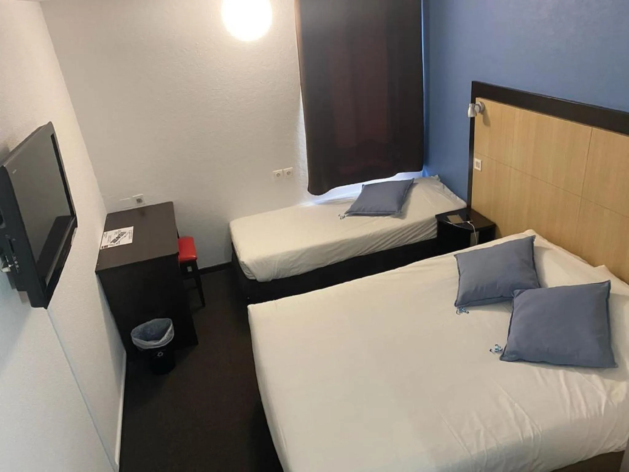 Bedroom, Bed in Enzo Hotels Vierzon by Kyriad Direct