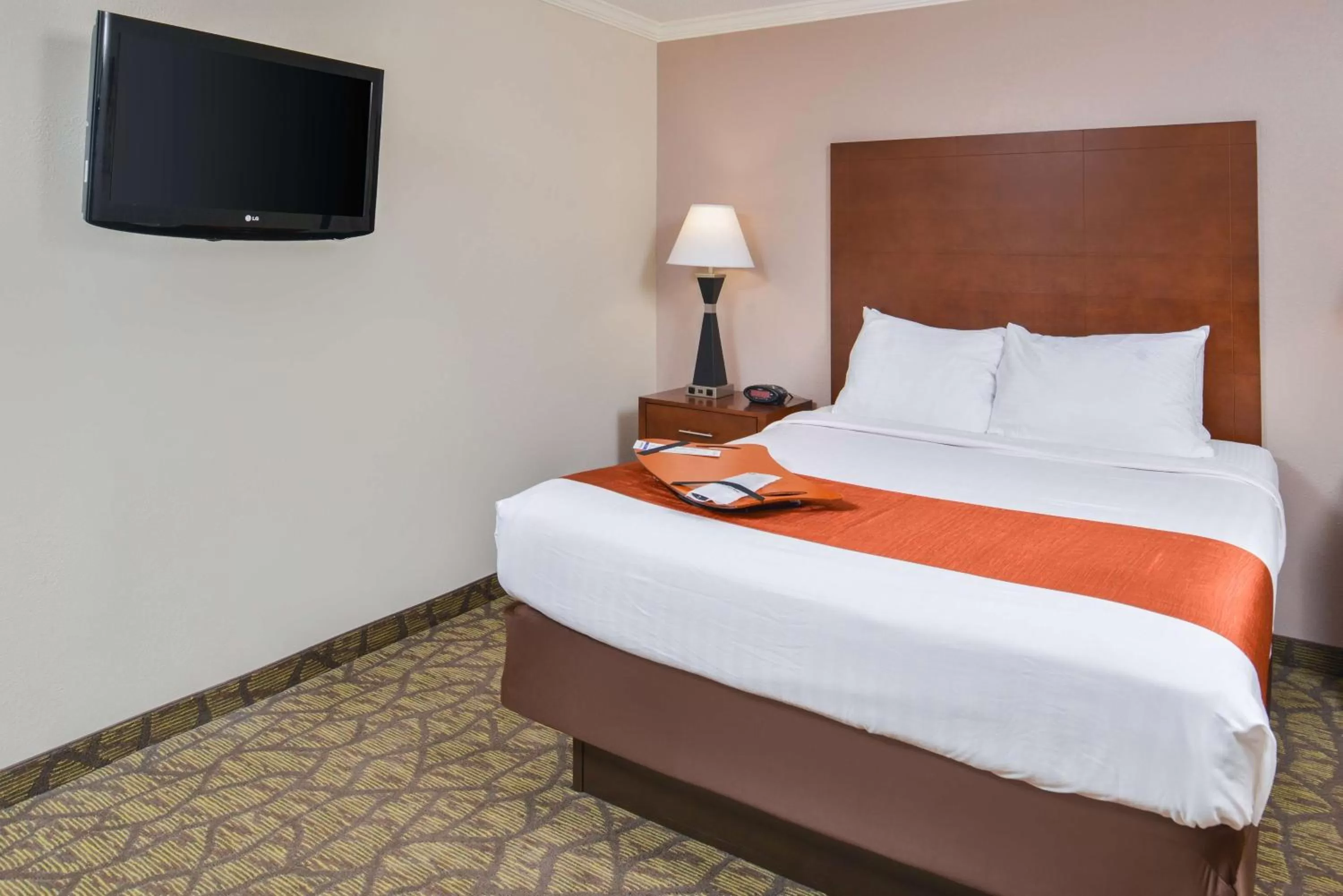 Photo of the whole room, Bed in Best Western of Hartland