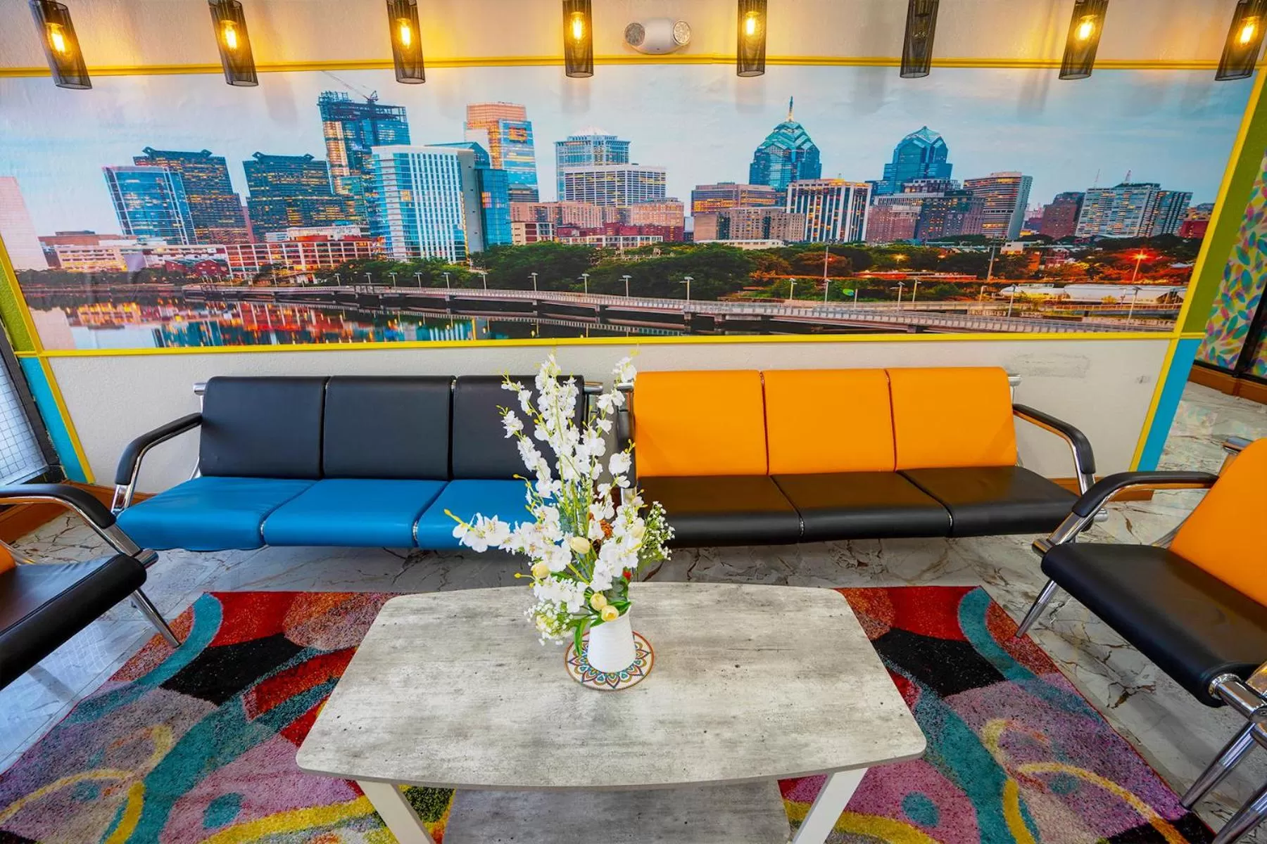 Seating area in Philly Inn & Suites