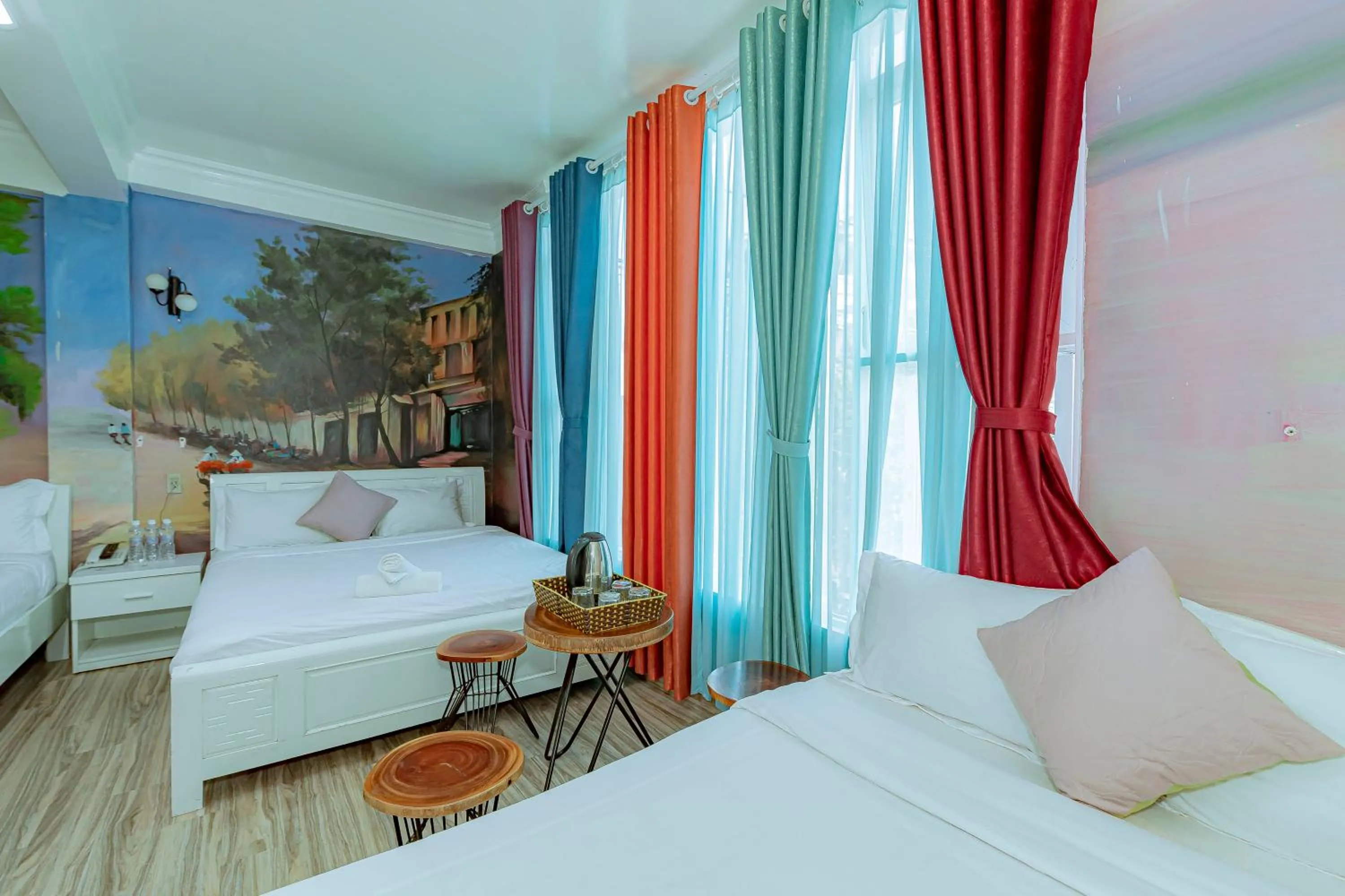 Ken's Backpackers Hotel