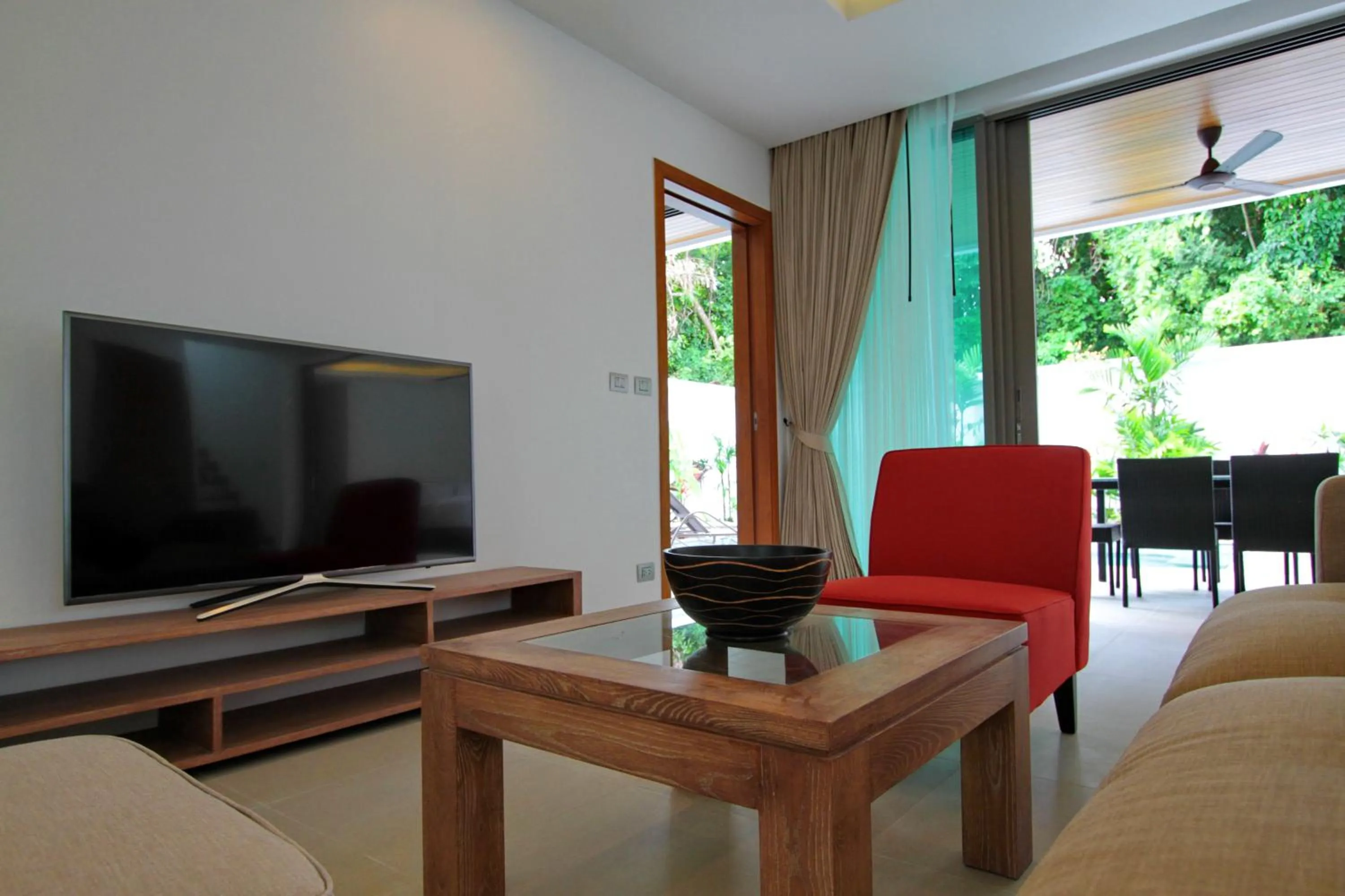 Living room in Ya Nui Beach Villas