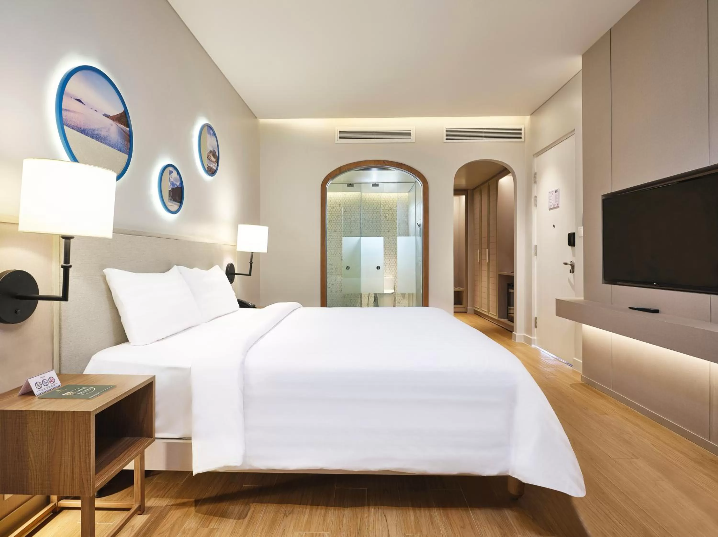 Bedroom, Bed in Mercure Vung Tau Resort