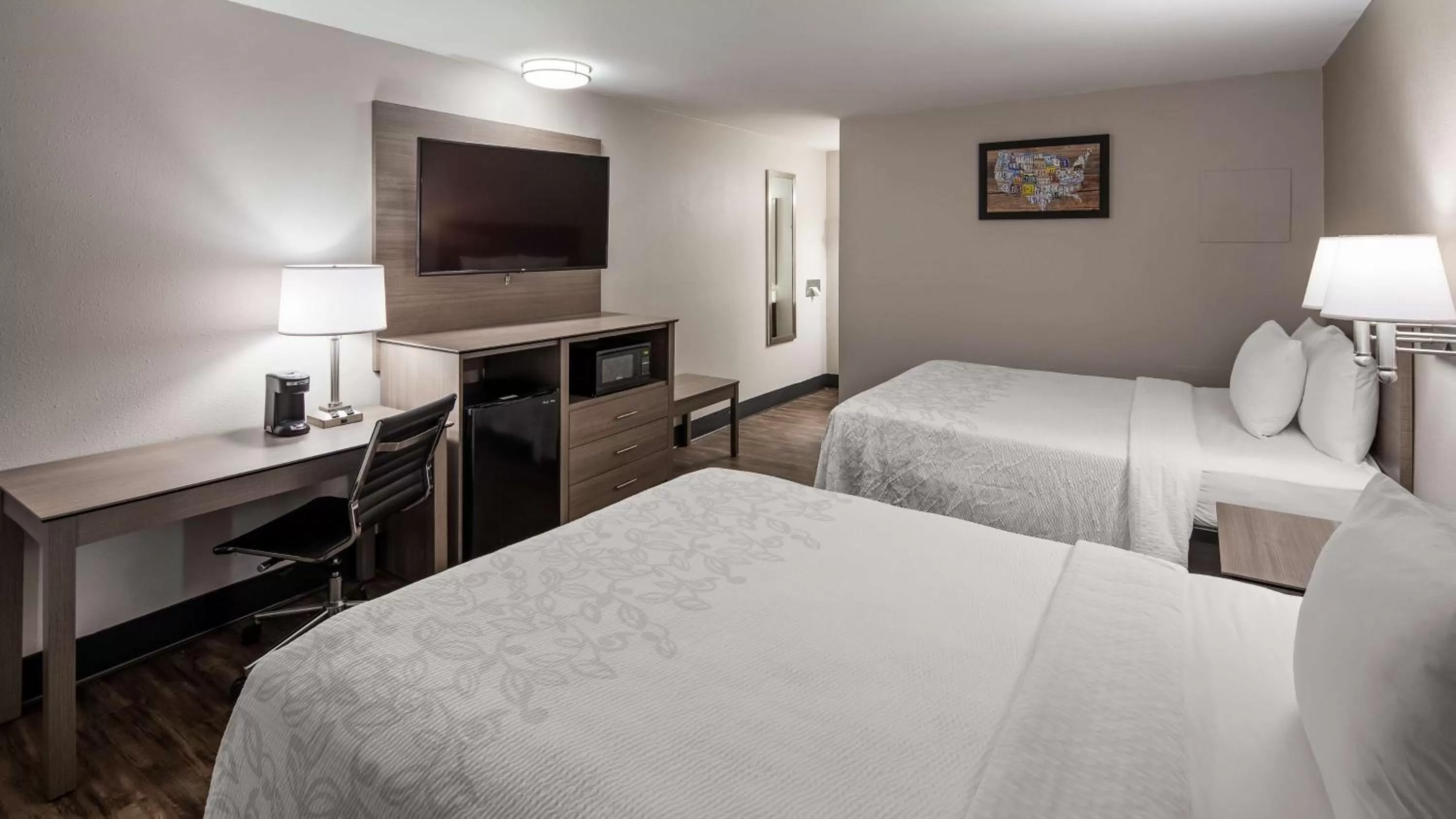 Bedroom, Bed in SureStay Hotel by Best Western Findlay