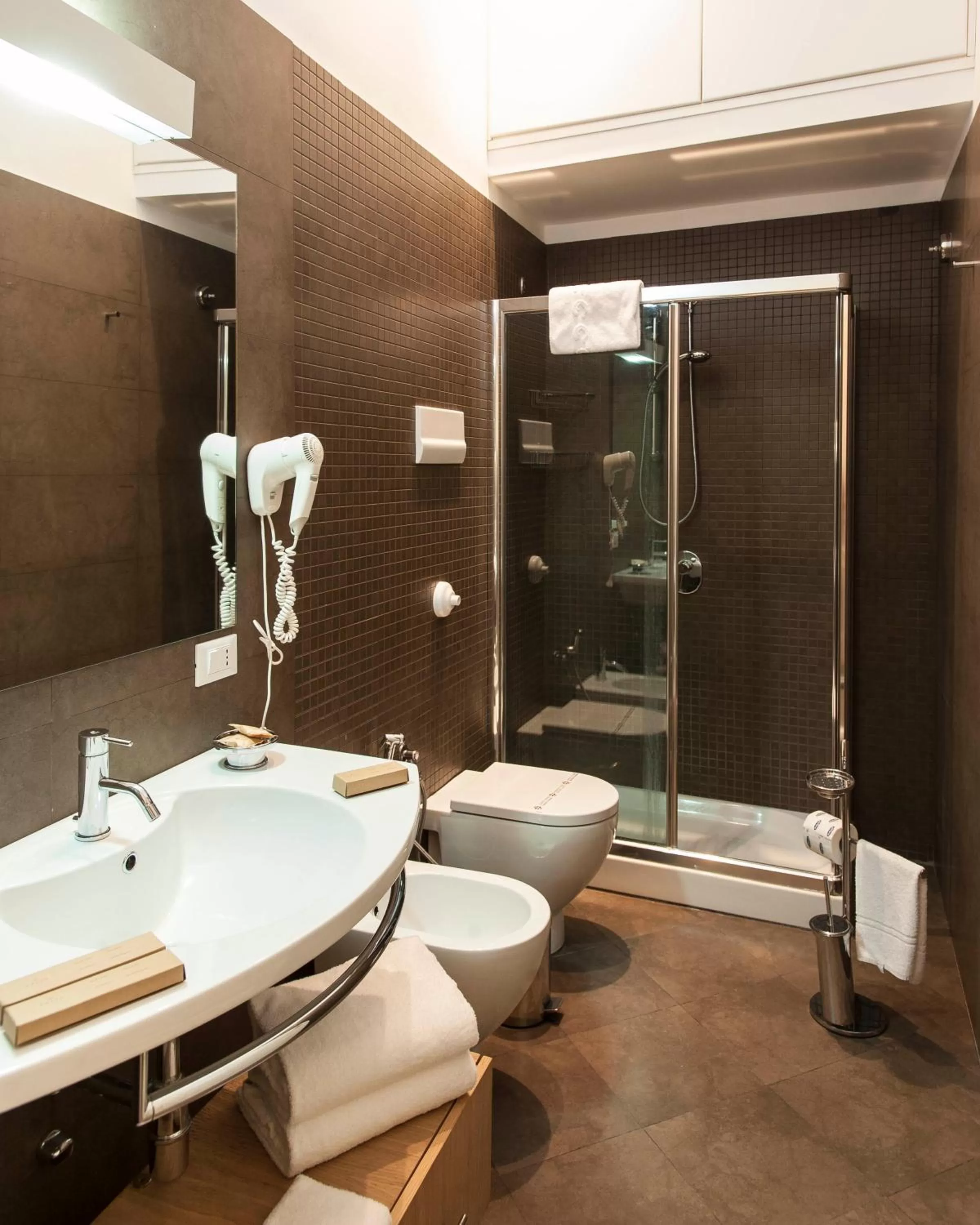 Shower in Palazzo Brunaccini Boutique Hotel