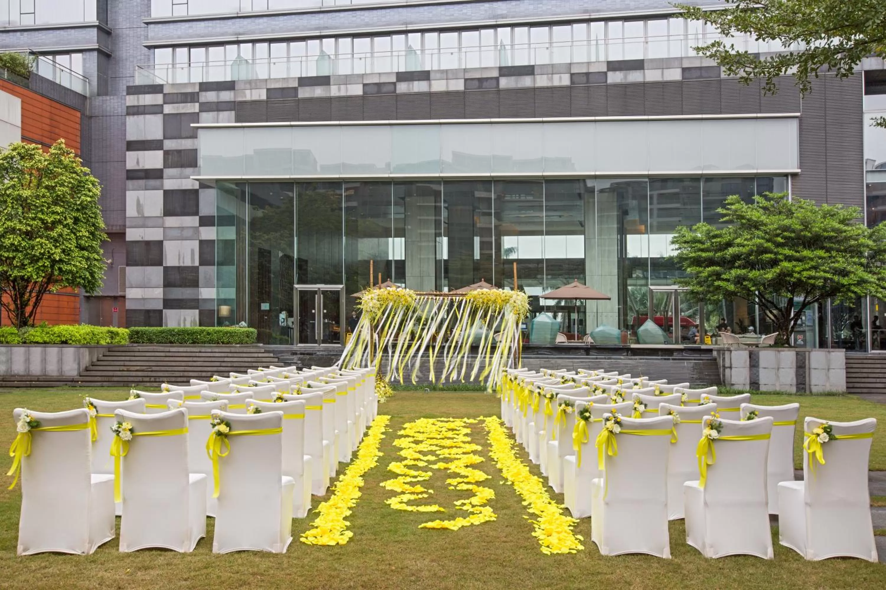 Lobby or reception in Crowne Plaza Guangzhou Huadu by IHG