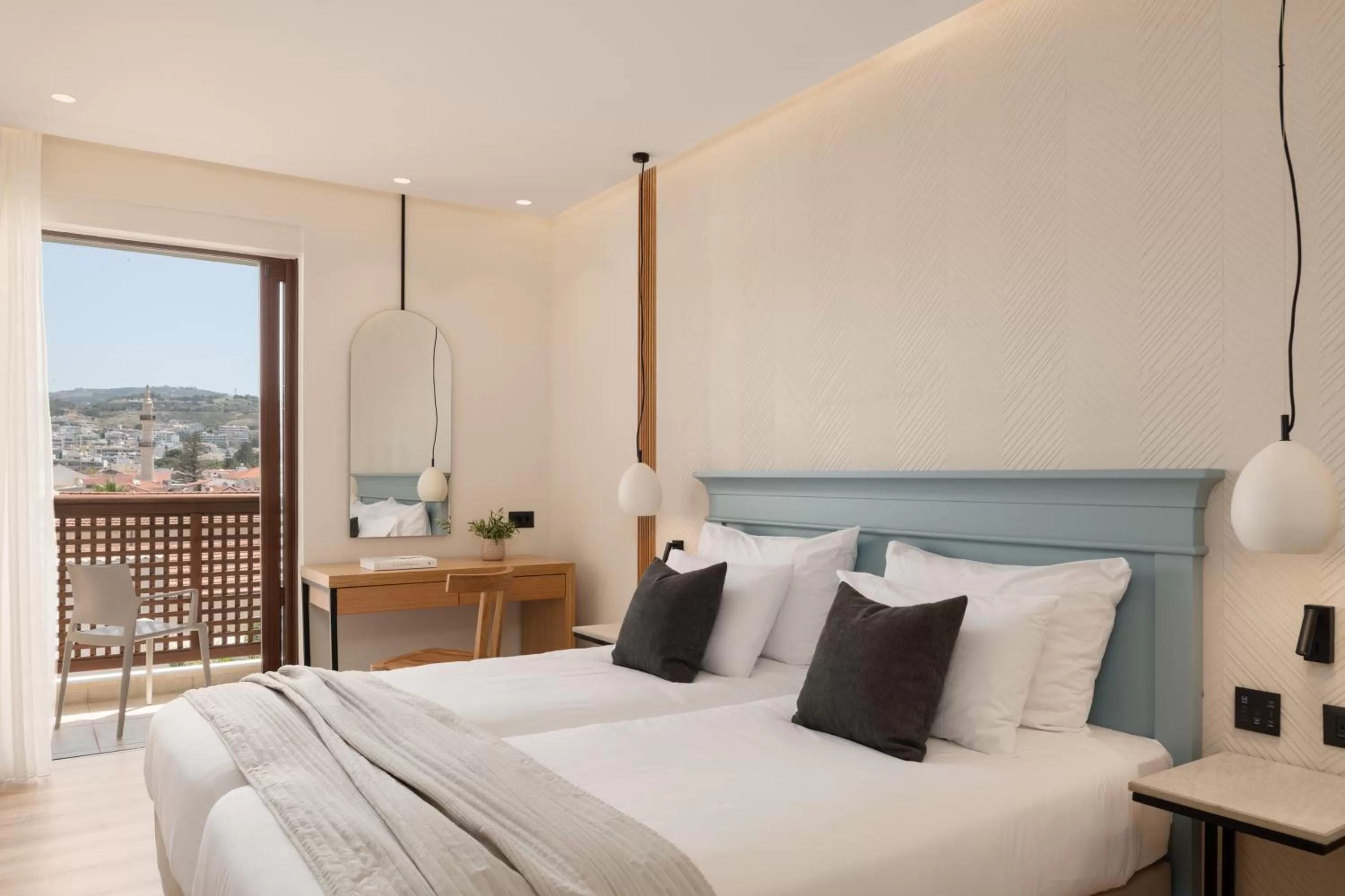 View (from property/room), Bed in Hotel Ideon