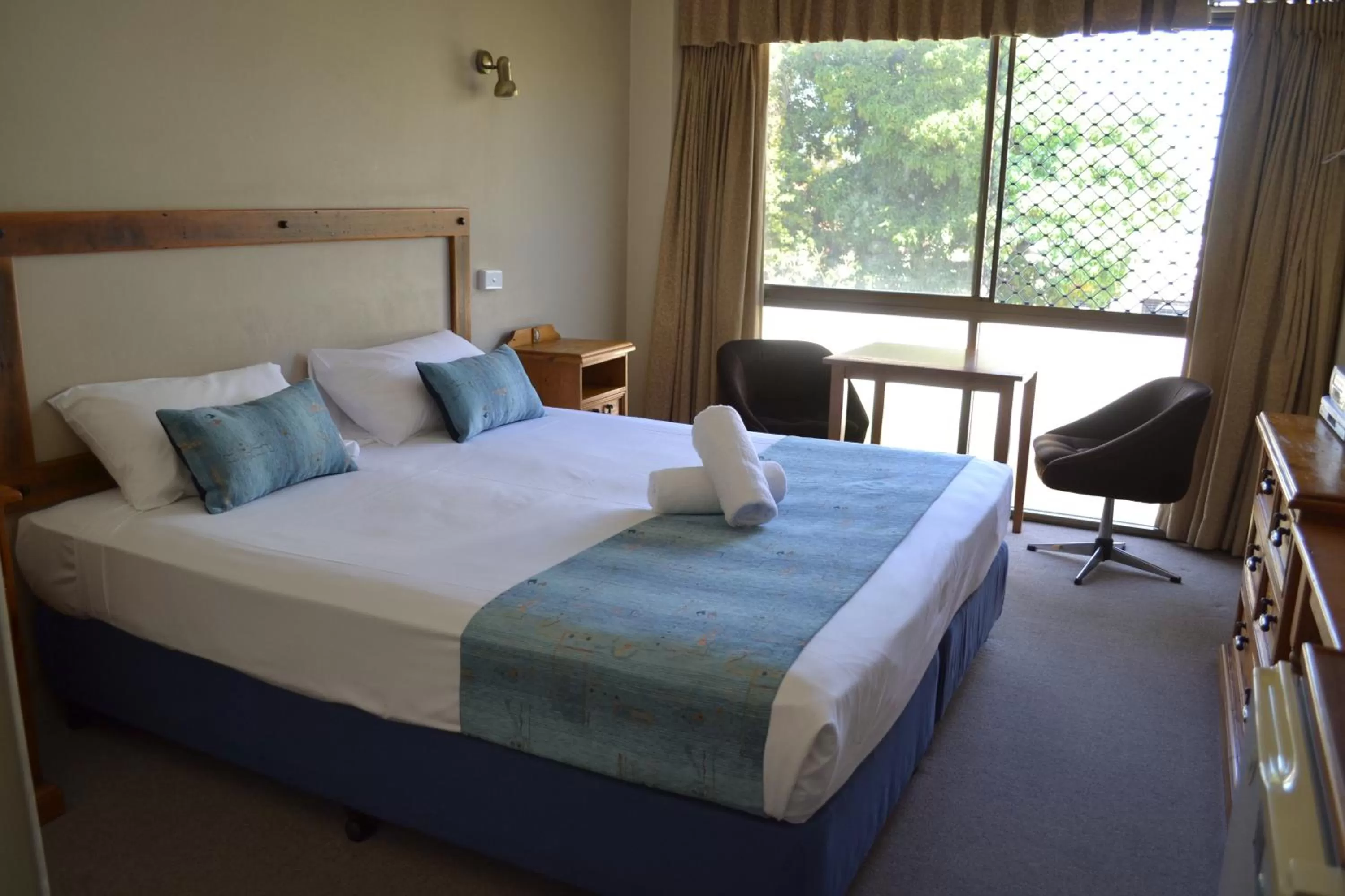 Decorative detail, Bed in Rockhampton Riverside Central Hotel Official