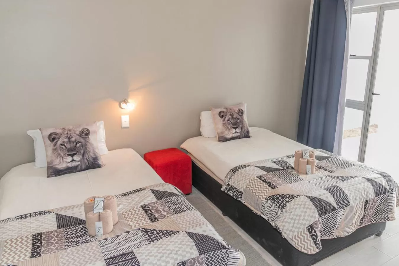 Bed in Out of Africa Town Lodge