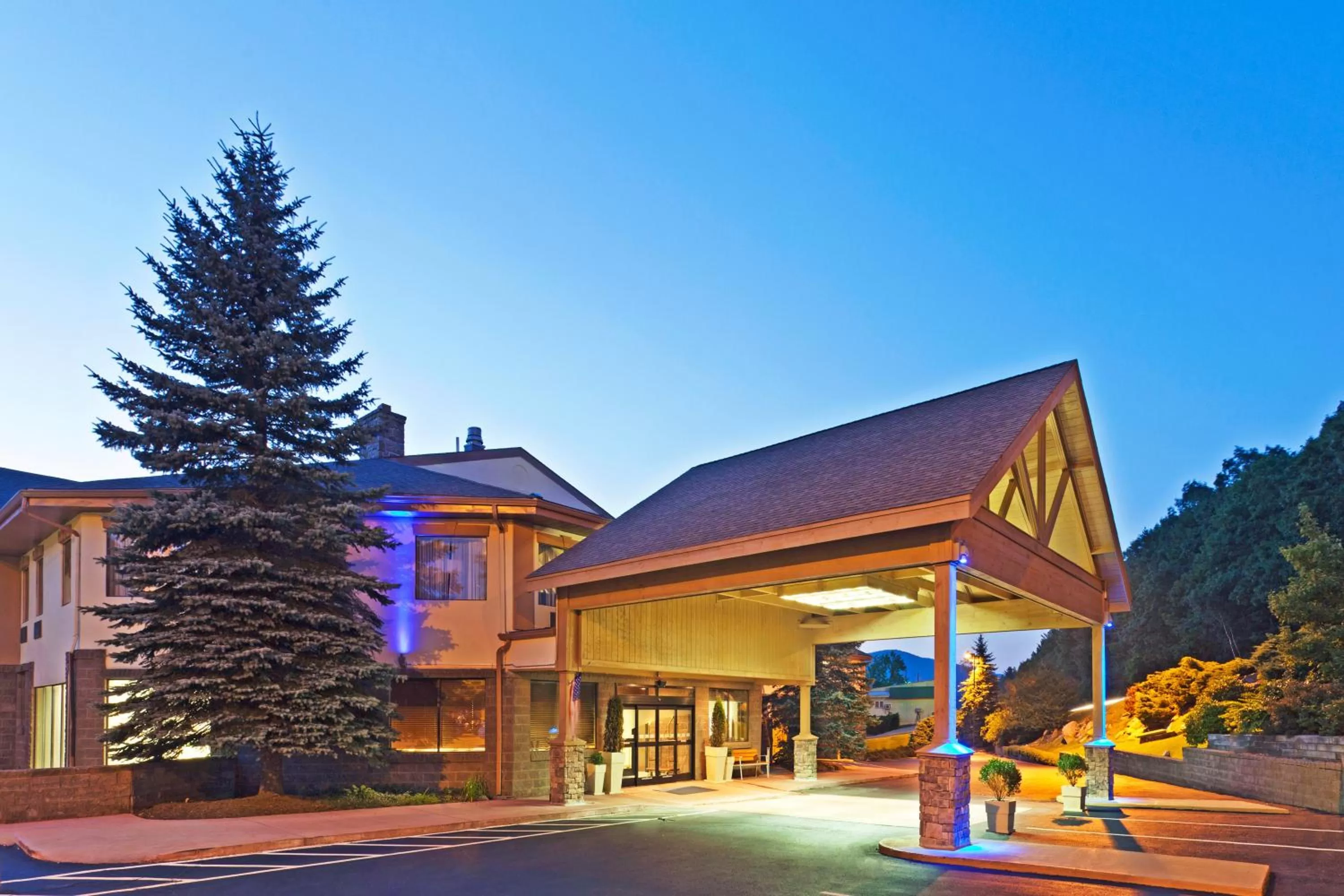 Holiday Inn Express Blowing Rock South by IHG