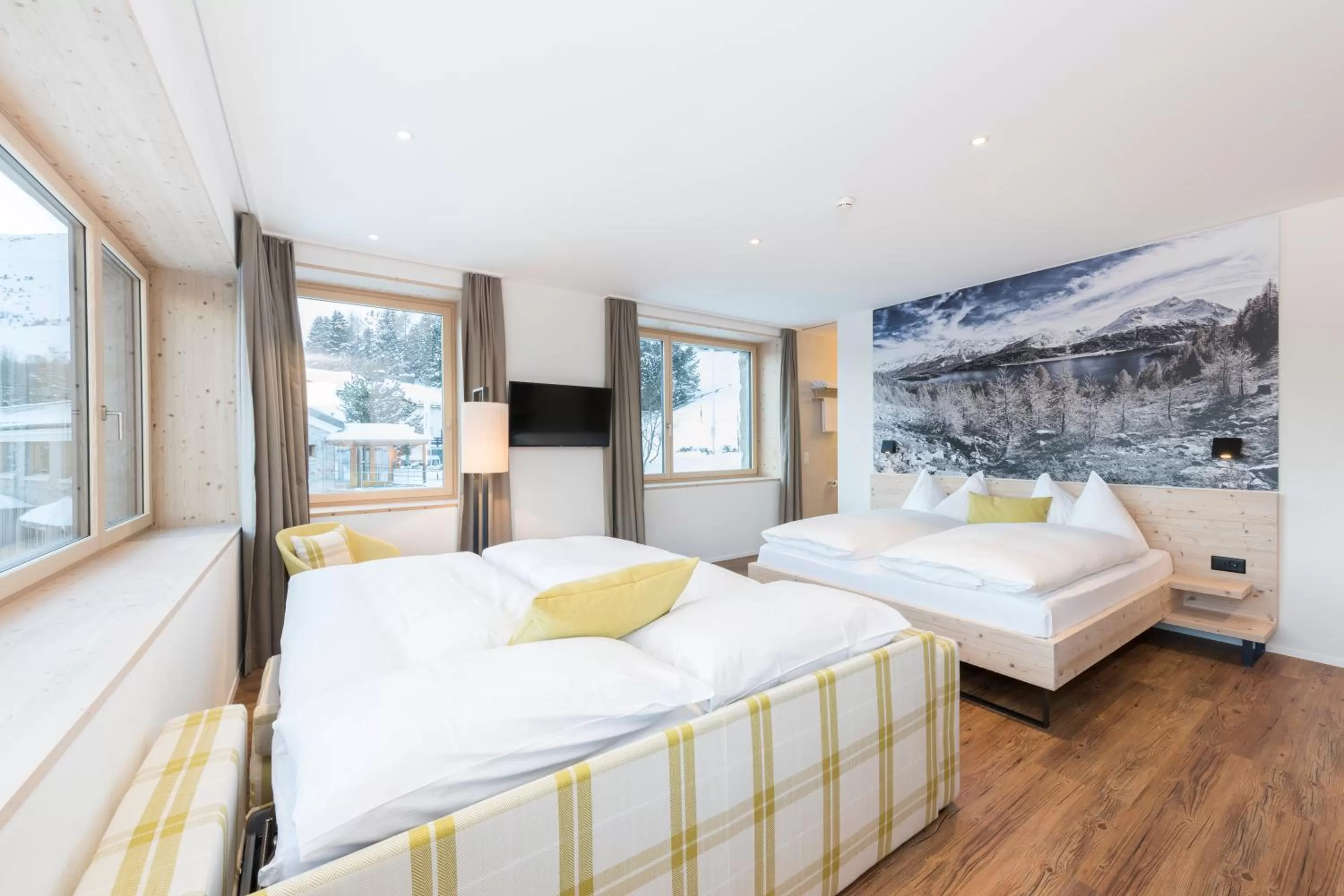 Photo of the whole room, Bed in Randolins Familienresort