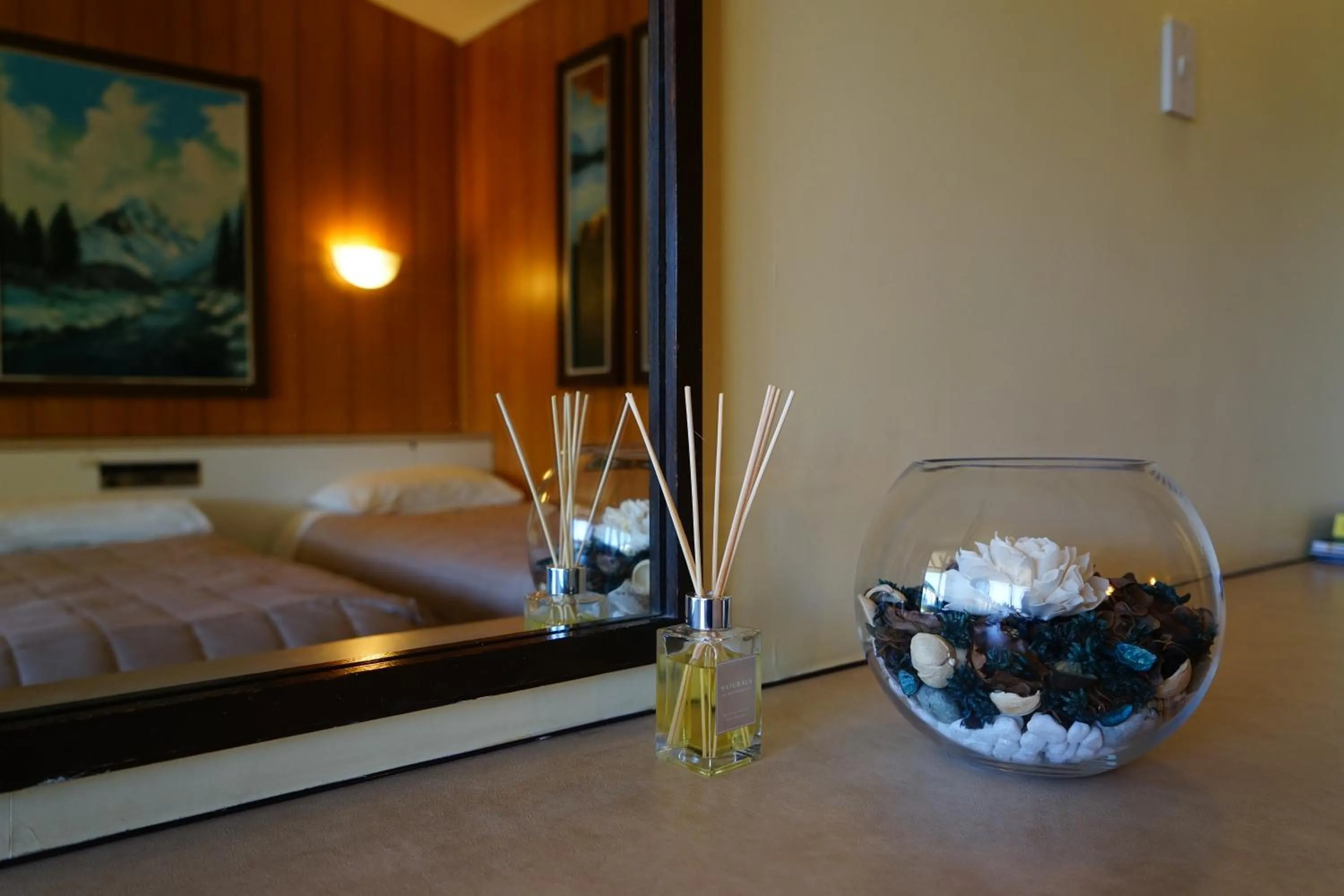 Decorative detail in Tui Lodge Motel