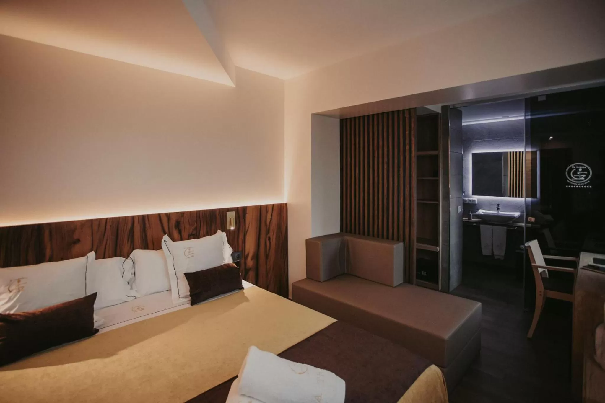 Photo of the whole room, Bed in La Trobada Hotel Boutique