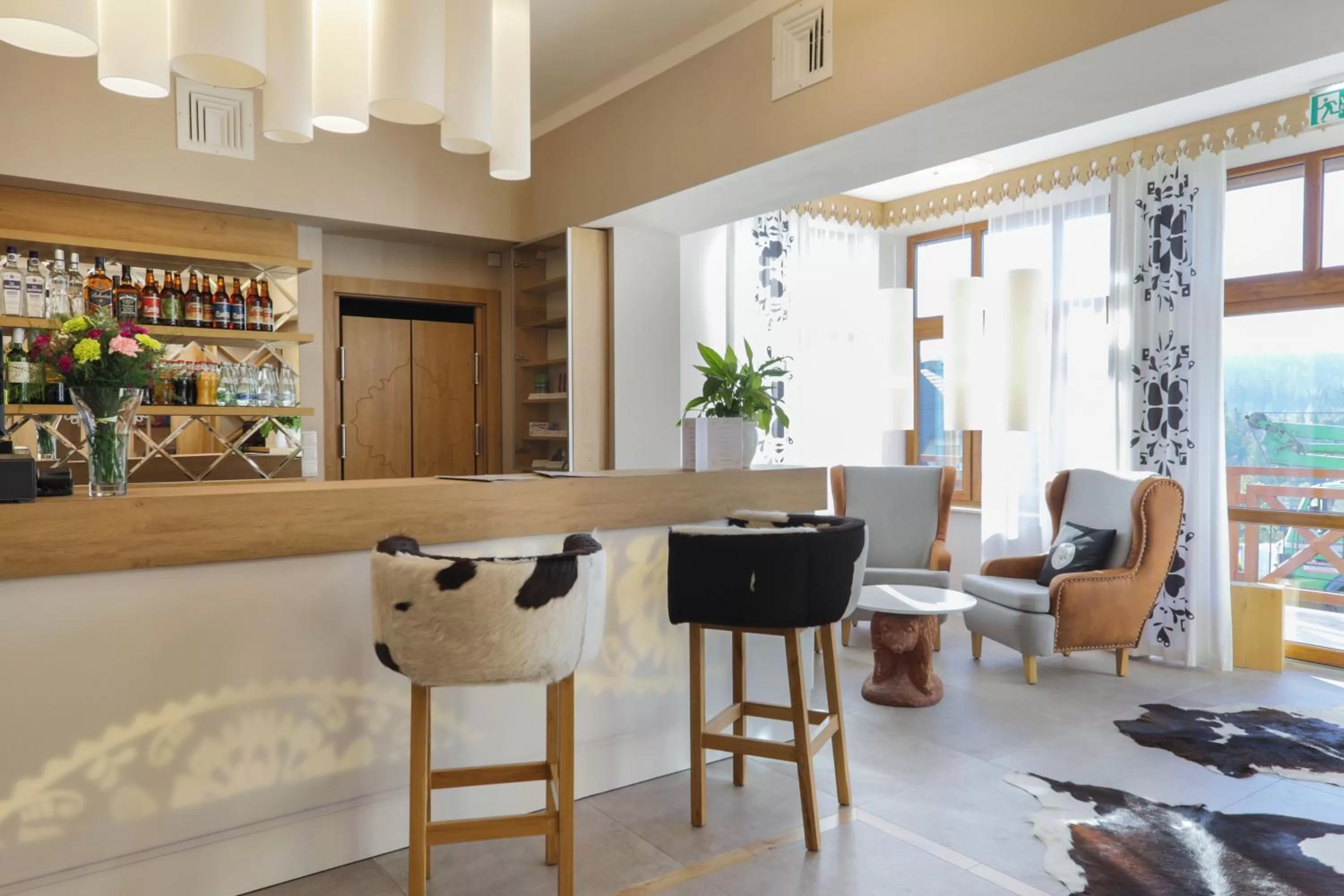 Lounge or bar in HOTEL*** NAT Bukowina Tatrzańska