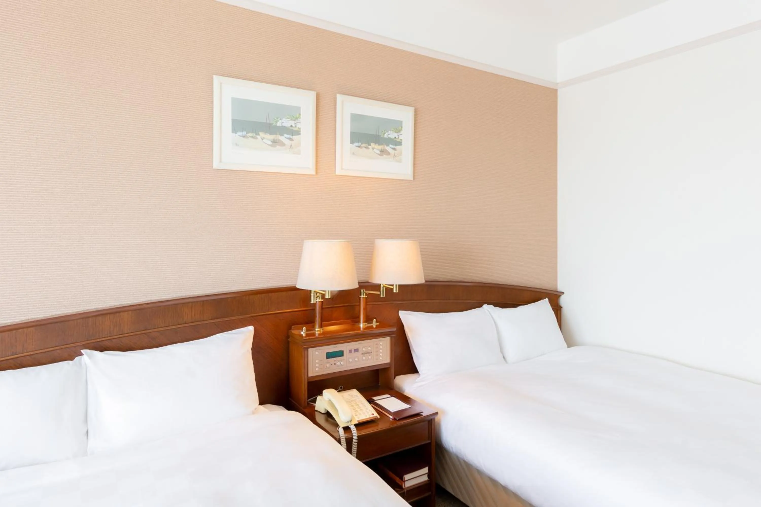 Photo of the whole room, Bed in Bellevue Garden Hotel Kansai International Airport