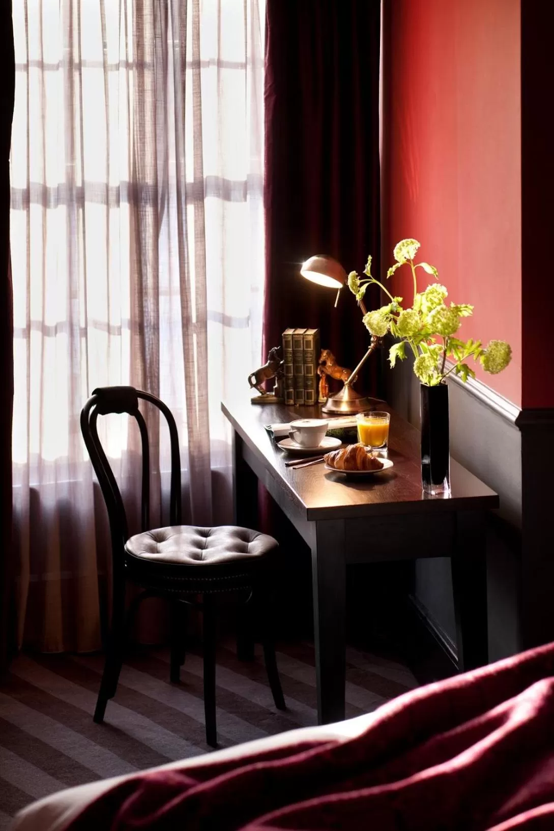 Decorative detail in The Crown And Thistle, Abingdon